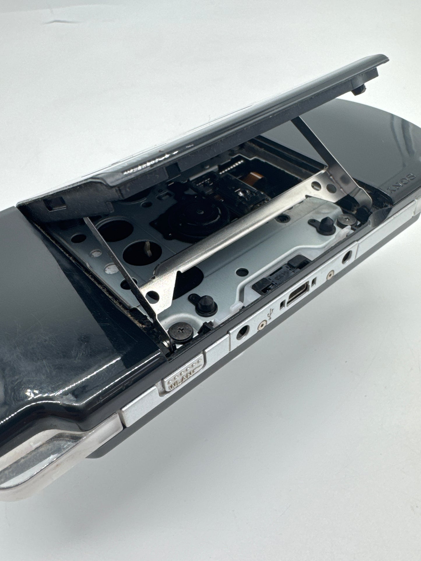 Sony PSP-2000 Piano Black Console #80 w/1200mAh Battery & No Charger