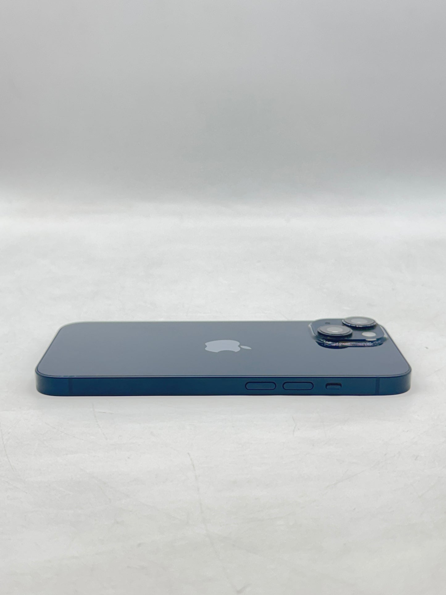 Unlocked Apple iPhone 14 A2649 128GB Midnight 87% Battery Health