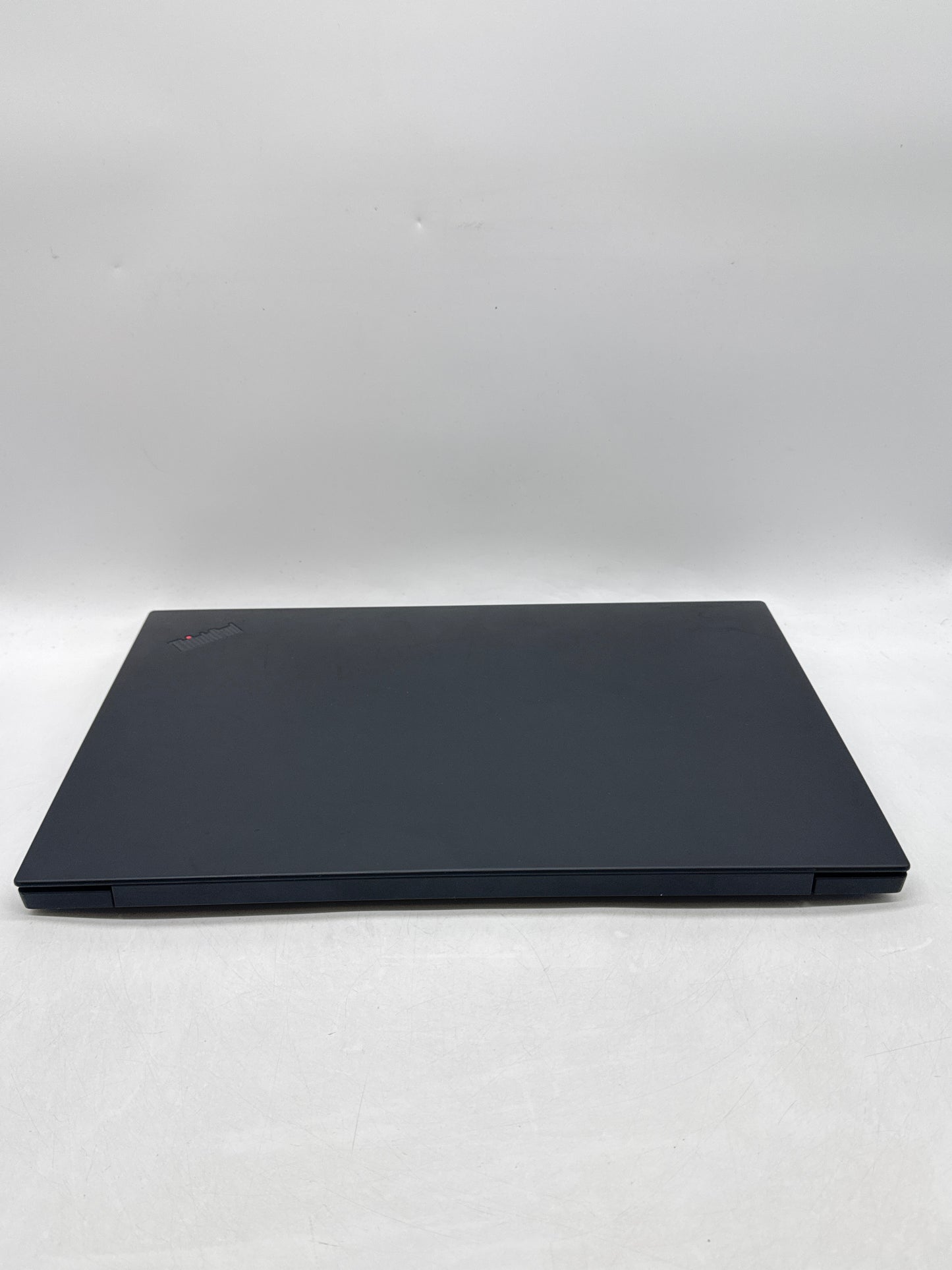 Lenovo ThinkPad P1 Gen 2 15.6" Core i7-9850H 2.60GHz 16GB RAM 512GB SSD - No OS