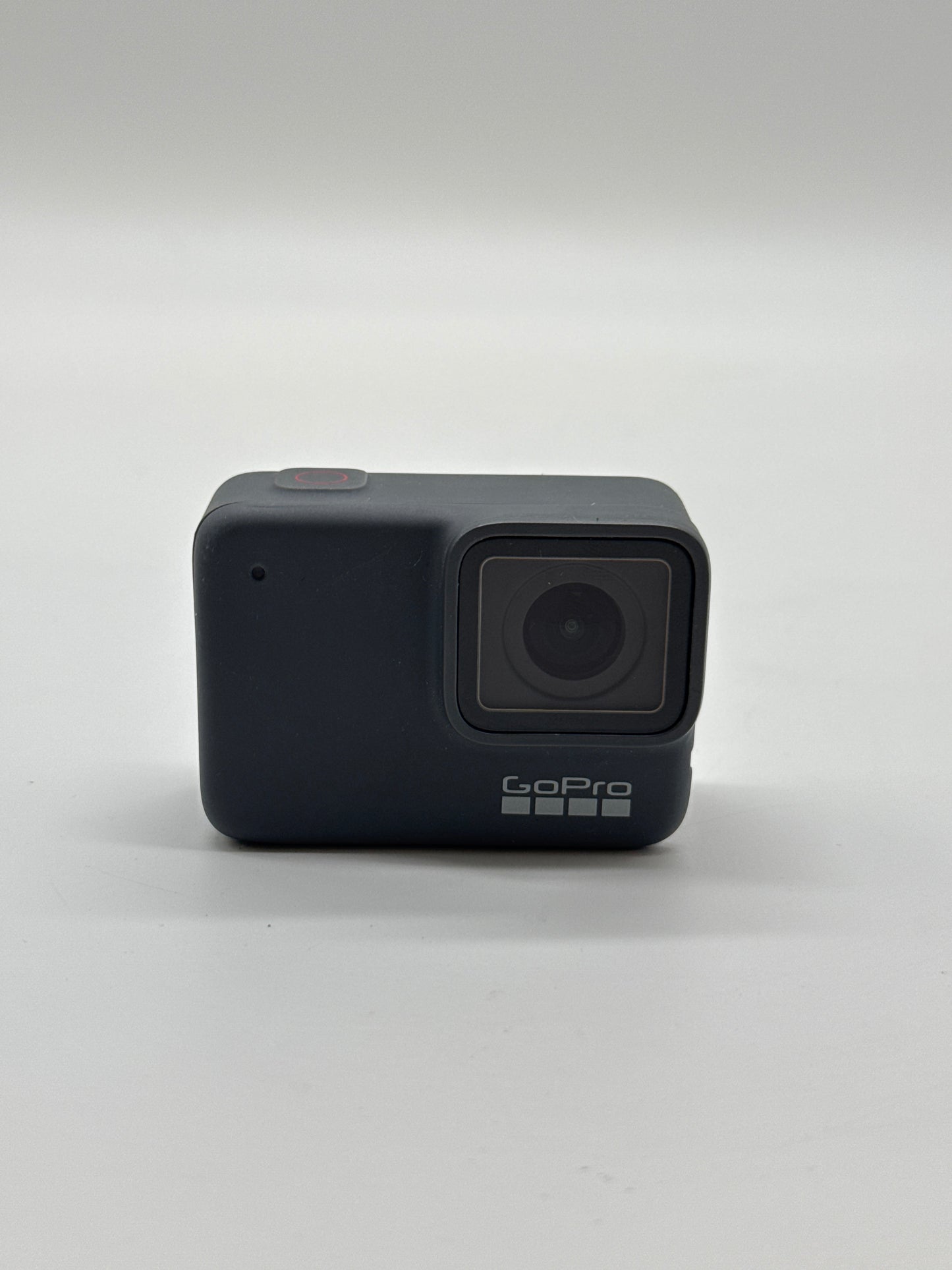 GoPro HERO7 Silver Action Camera w/ Handheld Mount and Memory Card - Used
