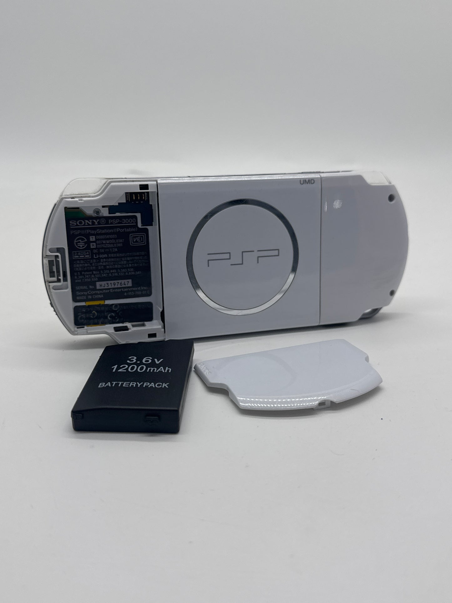 Sony PSP-3000 White Console #448 w/ 1200mAh Battery & 4GB Memory Stick