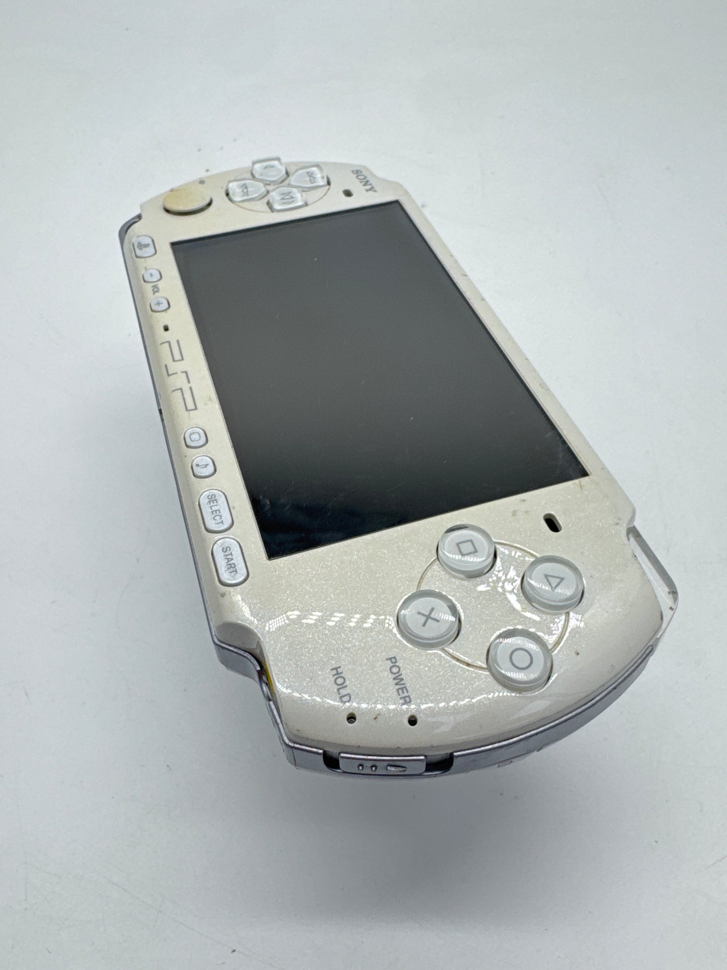Sony PSP-3000 White Console #239 No Battery or Back Lid No Charger AS IS