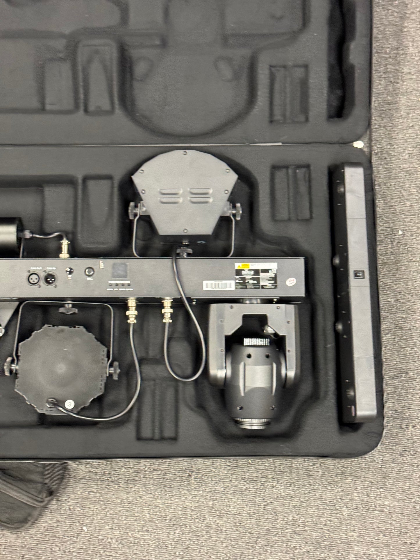 Chauvet DJ GIGBAR MOVE Light System with Accessories