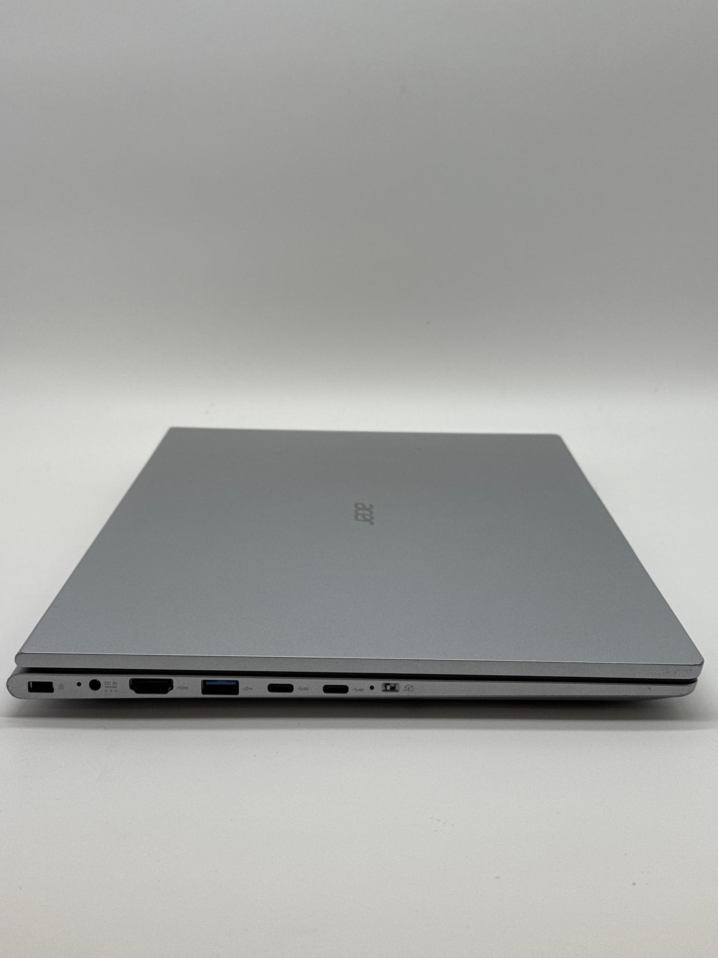 Acer Aspire 3 A325-42 Laptop 16 inch AMD Ryzen 3 128GB Storage - Untested