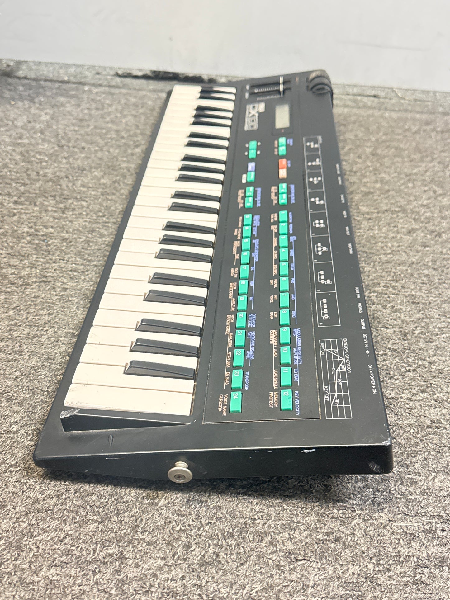 Yamaha DX100 Synthesizer Digital Programmable Algorithm - Read!