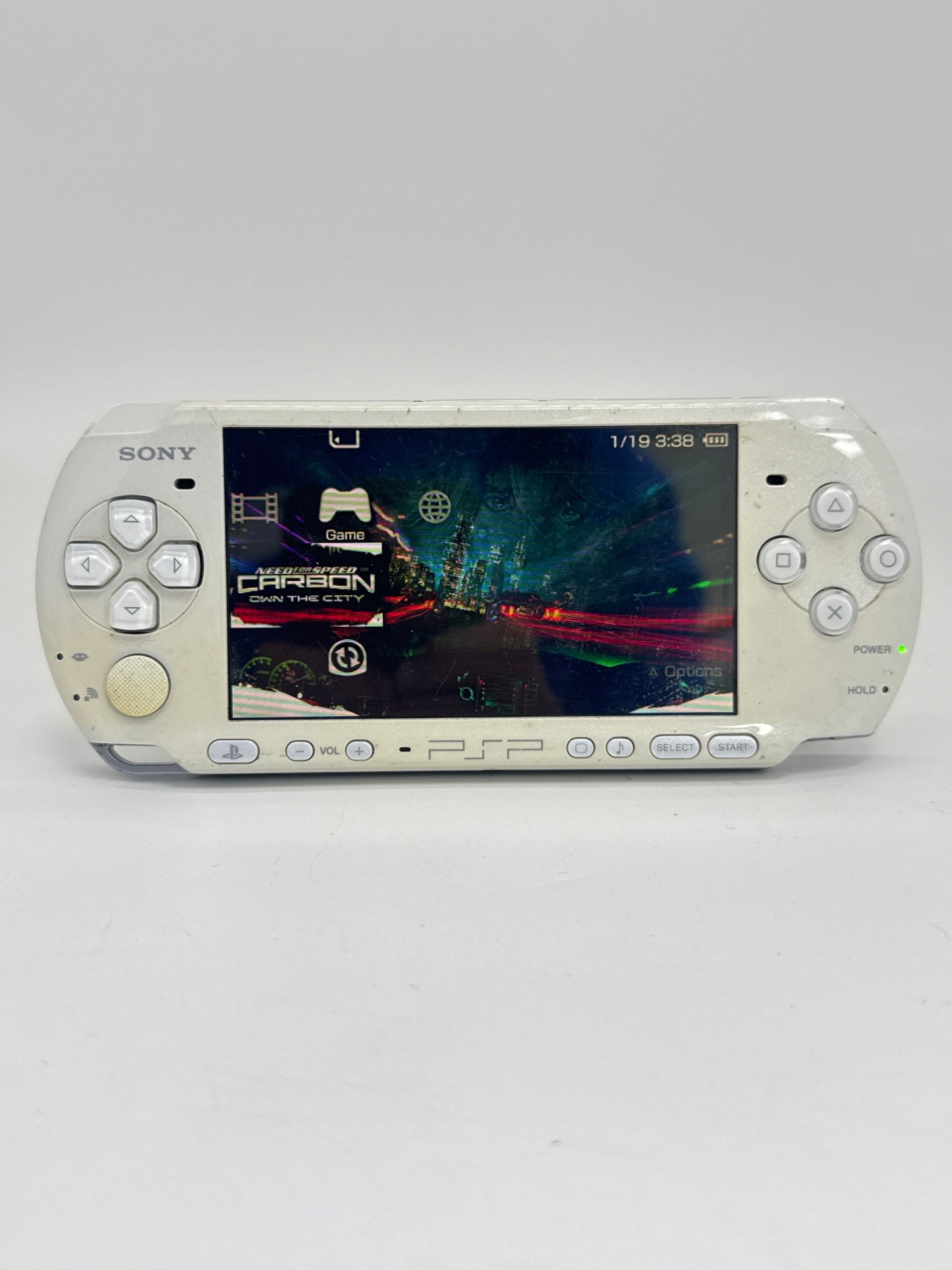 Sony PSP-3000 White Console #239 No Battery or Back Lid No Charger AS IS