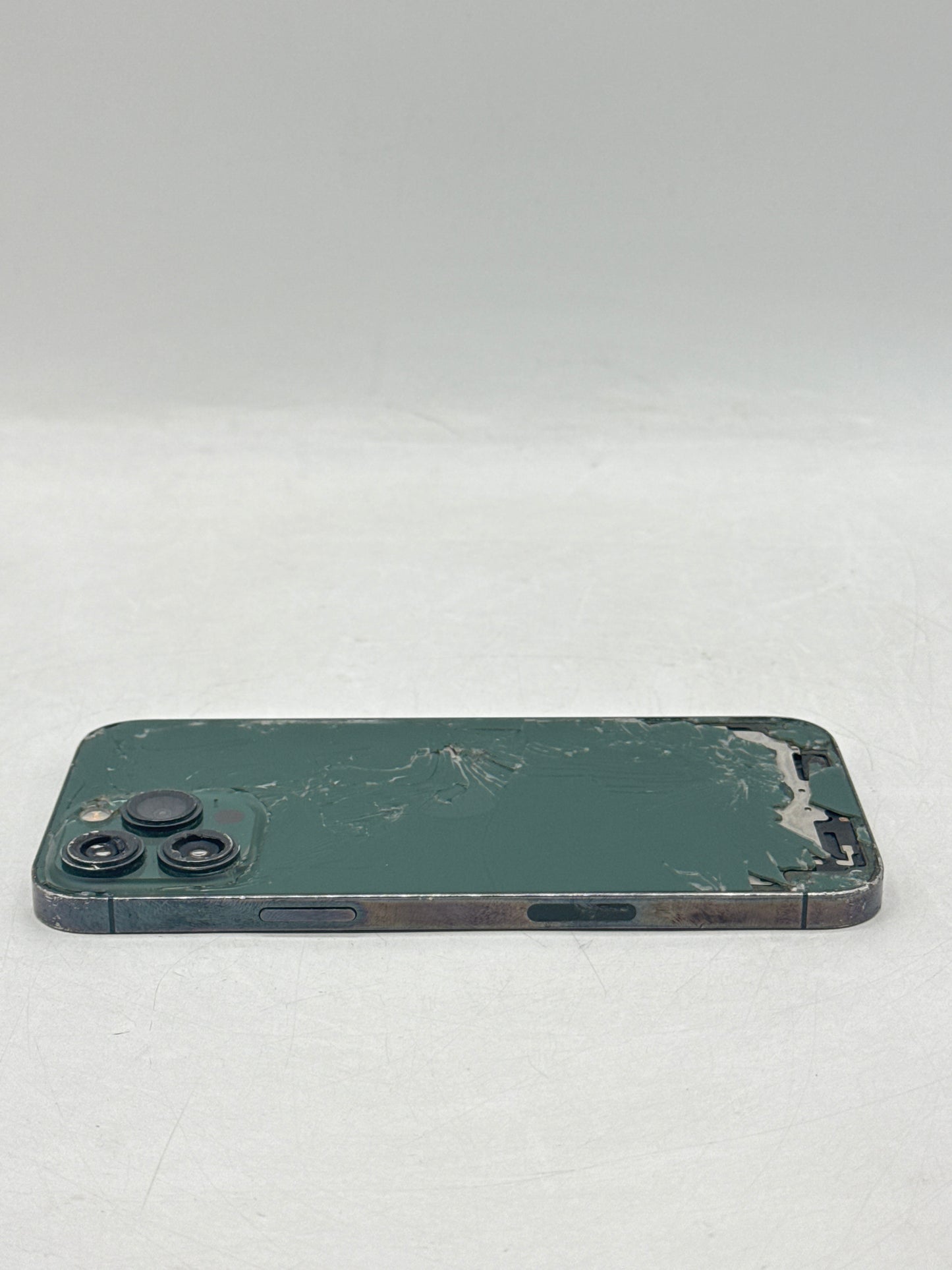 Unlocked Apple iPhone 13 Pro Max A2484 128GB Alpine Green - Broken Read!