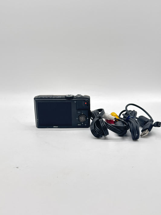 Nikon COOLPIX S8100 12.1MP Digital Point And Shoot Camera UNTESTED