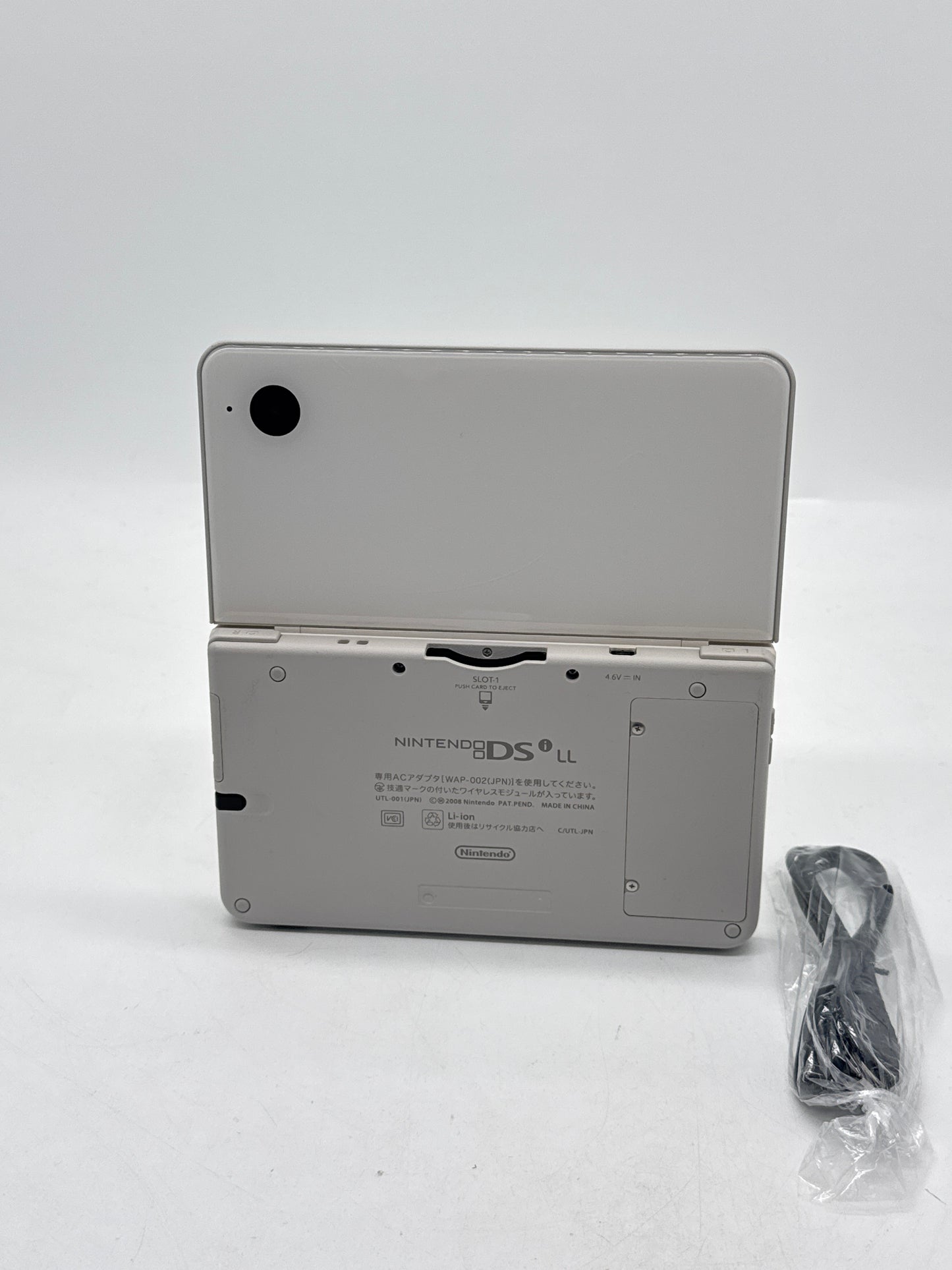 Nintendo DSi LL UTL-001(JPN) White Console #413 w/ Stylus & Charger READ AS IS