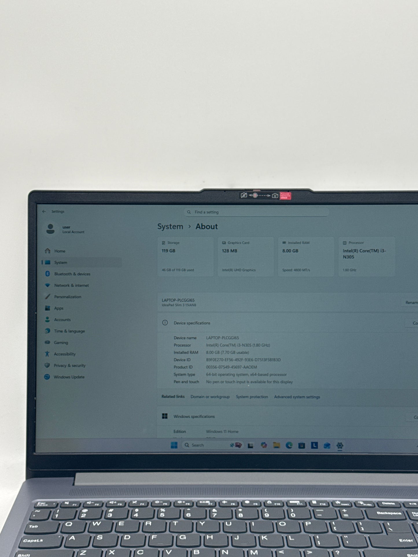 Lenovo IdeaPad Slim 3 15IAN8 15.6'' Core™ i3-N305 8GB DDR5 RAM 128GB SSD - Read!