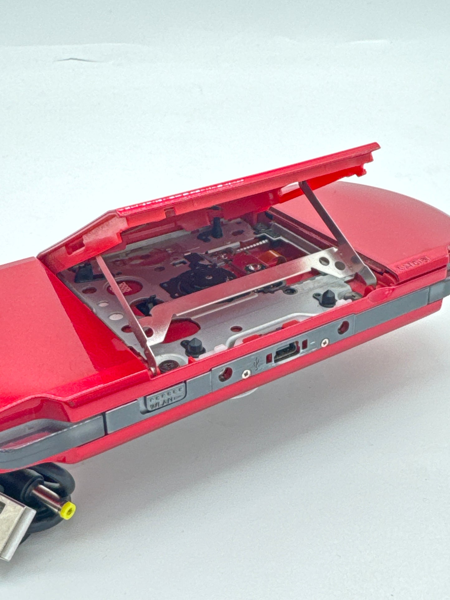 Sony PSP-3000 Radiant Red Console w/ Charger #68 Battery Lid Will Not Stay On