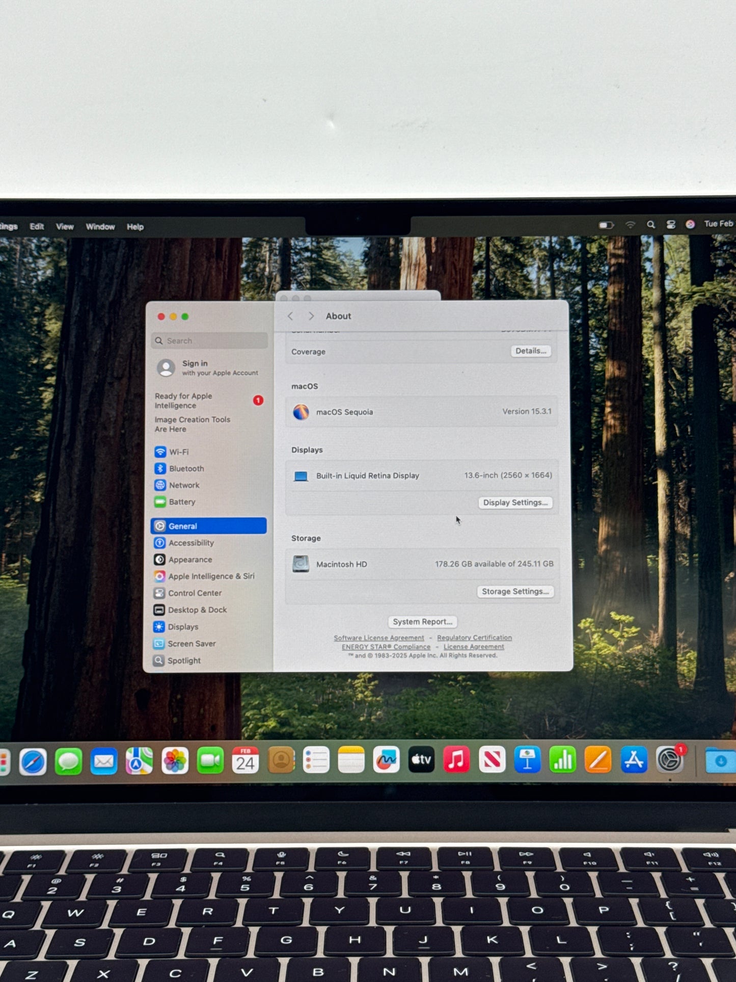 2022 Apple MacBook Air 13.6" A2681 M2 8C-CPU 8C-GPU 8GB RAM 256GB SSD Starlight