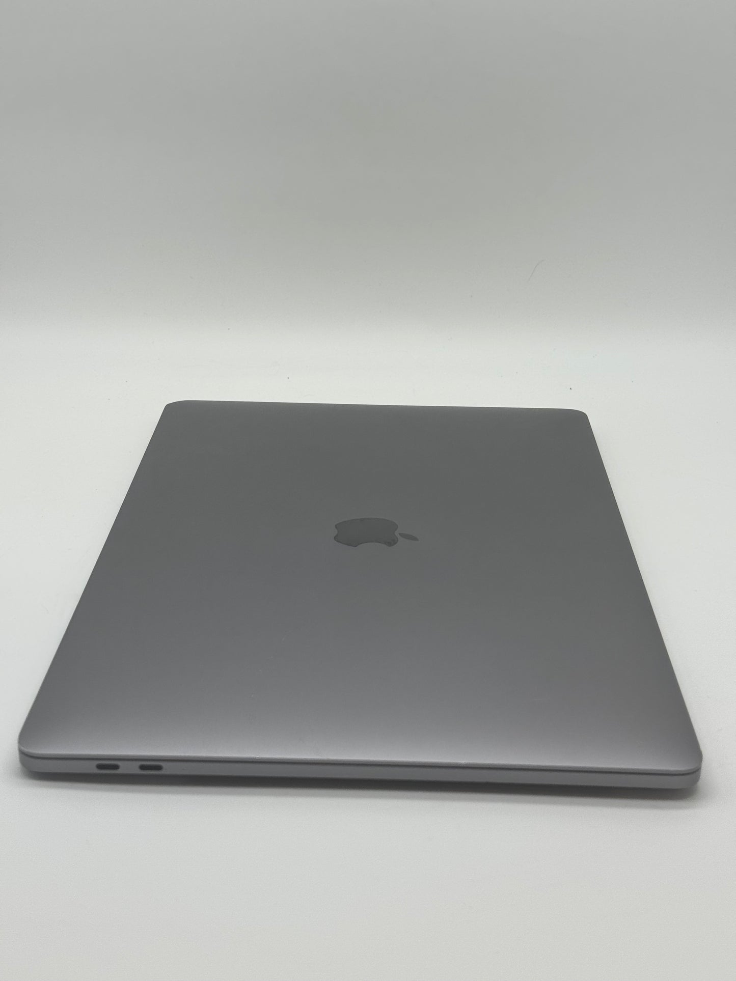 2016 Apple MacBook Pro 15.4 " A1707 Core i7 2.6GHz 512GB SSD 16GB RAM - Read!