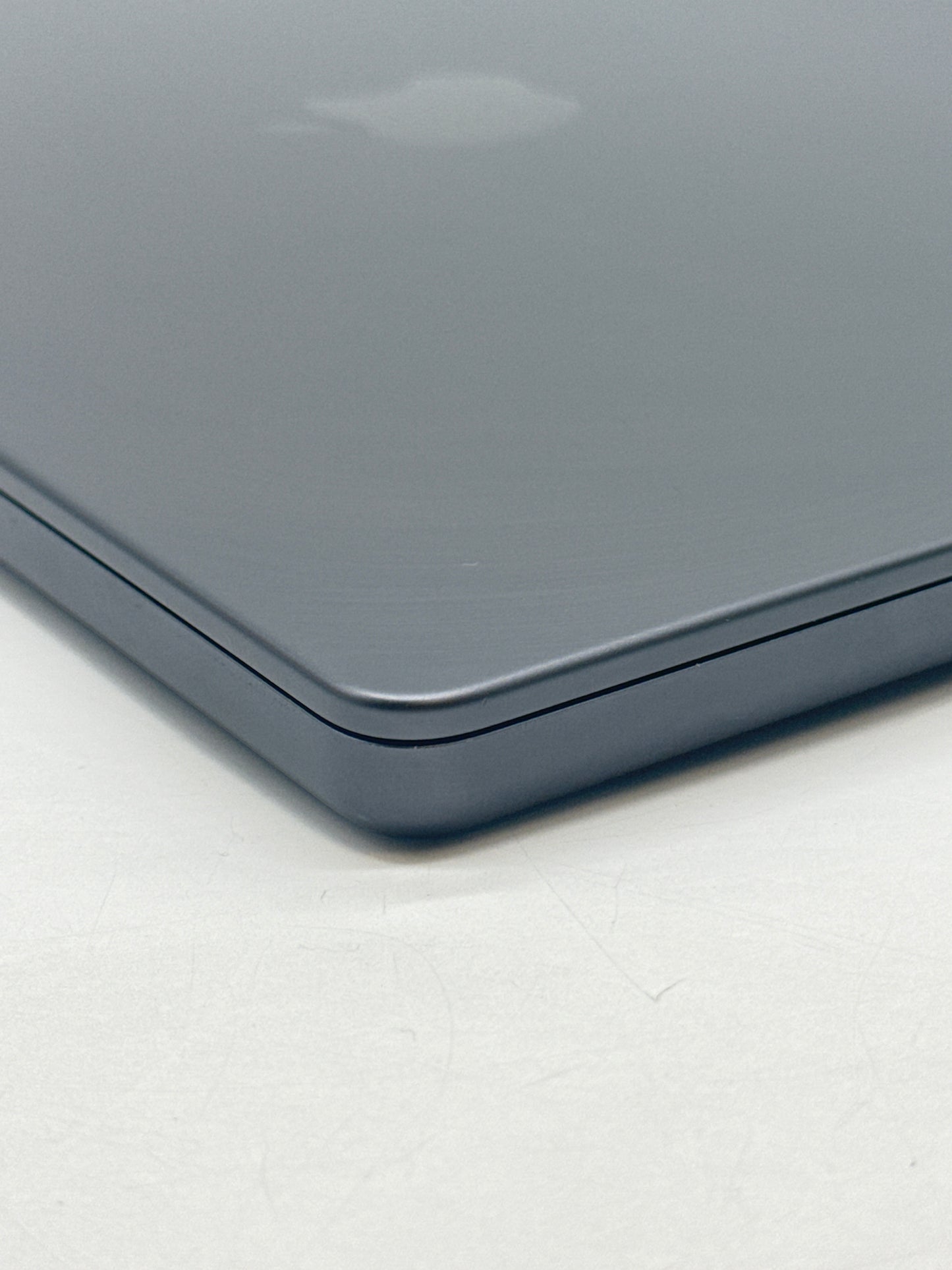 2025 Apple MacBook Pro 14.2" A3434 M5 10C-CPU 10C-GPU 16GB RAM 512GB SSD 30 Cycle