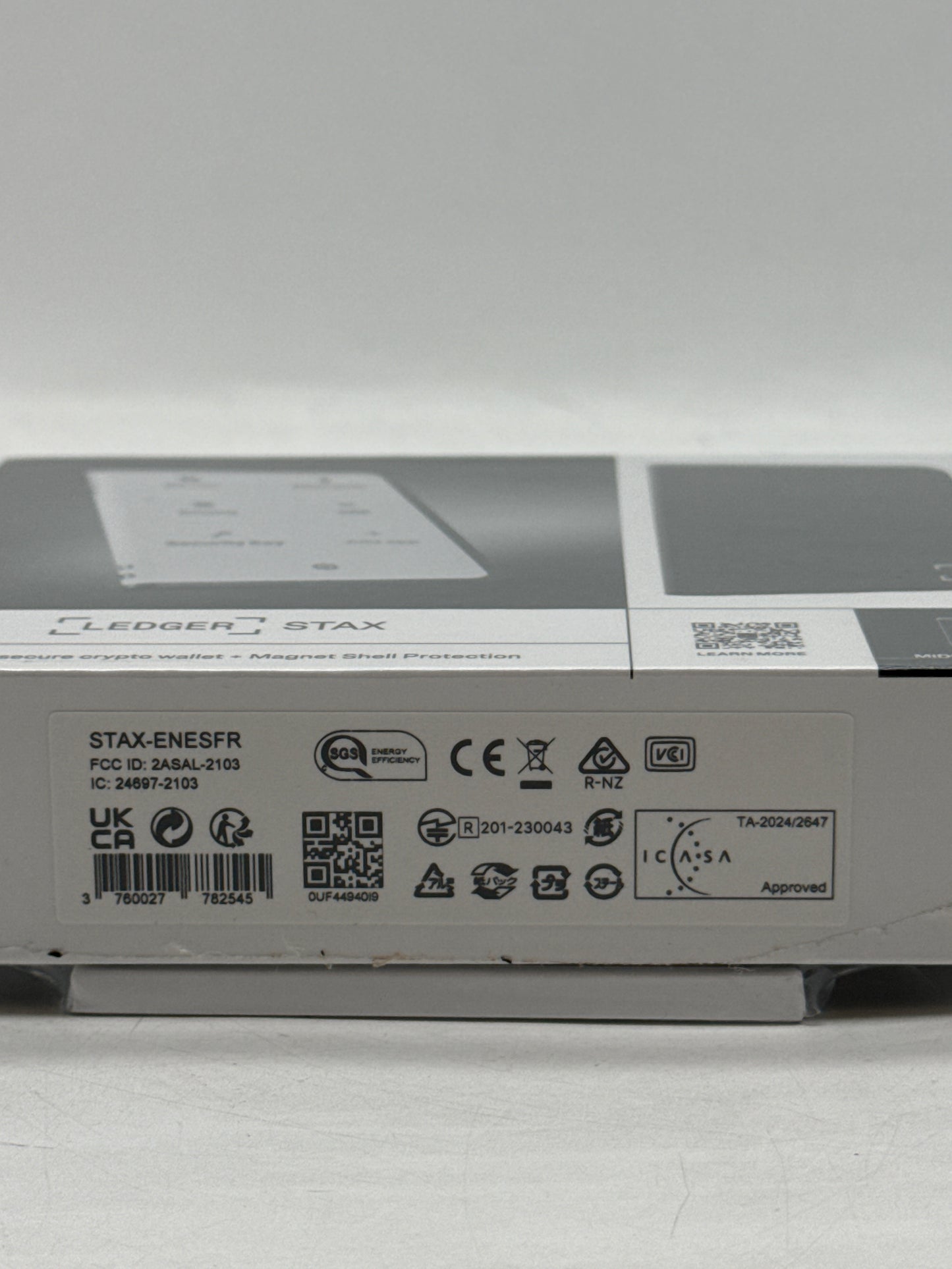 New Ledger Stax Crypto Hardware Wallet with Folio Curved E Ink Touch Screen Black