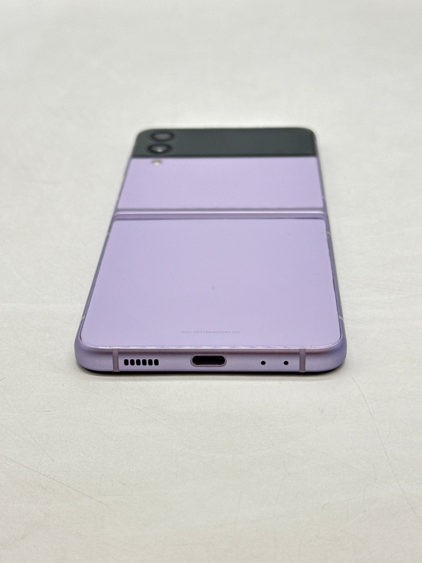 Unlocked Samsung Galaxy Z Flip3 6.7" SM-F711U 5G 128GB 8GB RAM Lavender