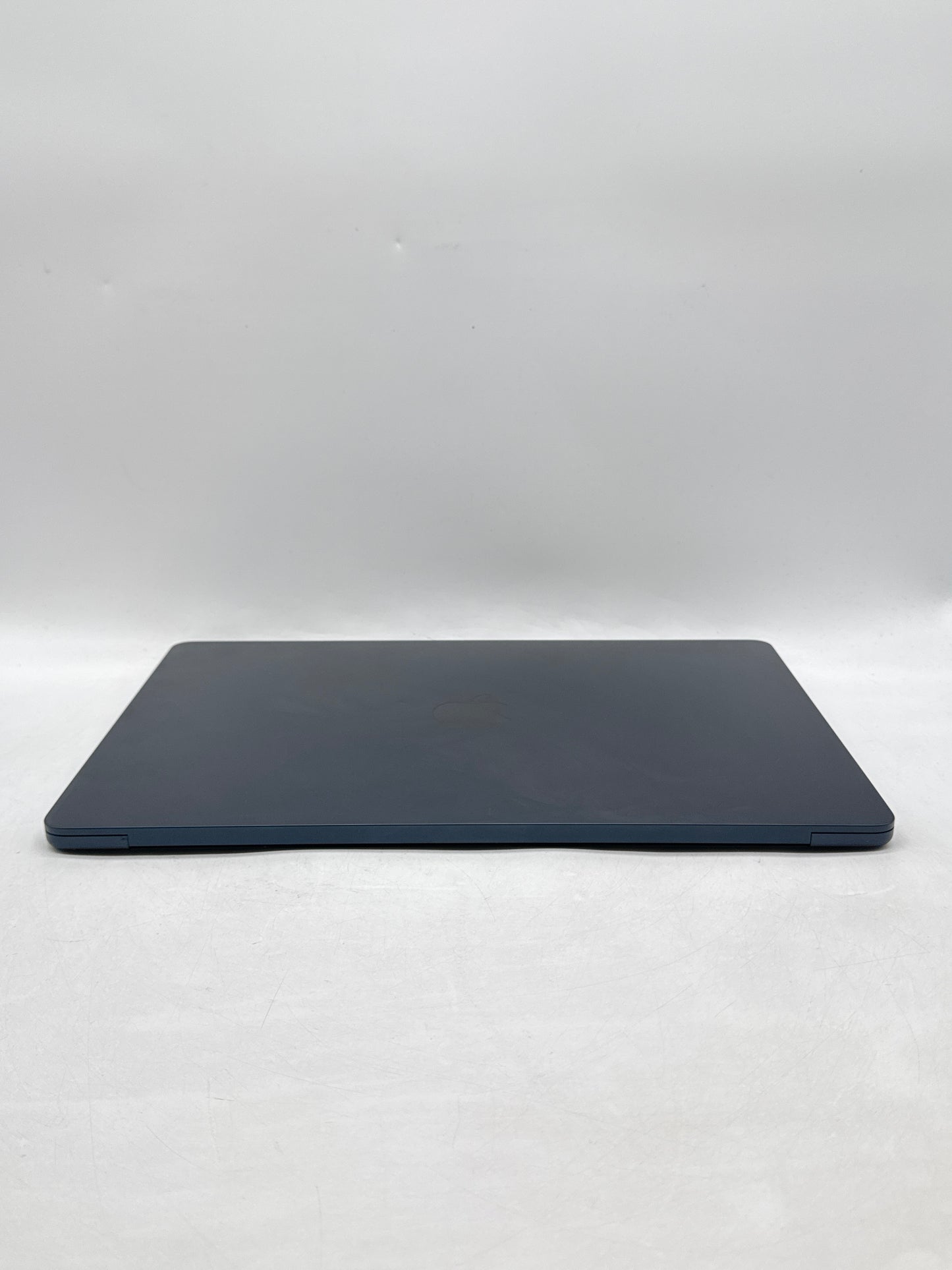 2023 Apple MacBook Air 15.3" A2941 M2 8C-CPU 10C-GPU 256GB SSD 8GB RAM