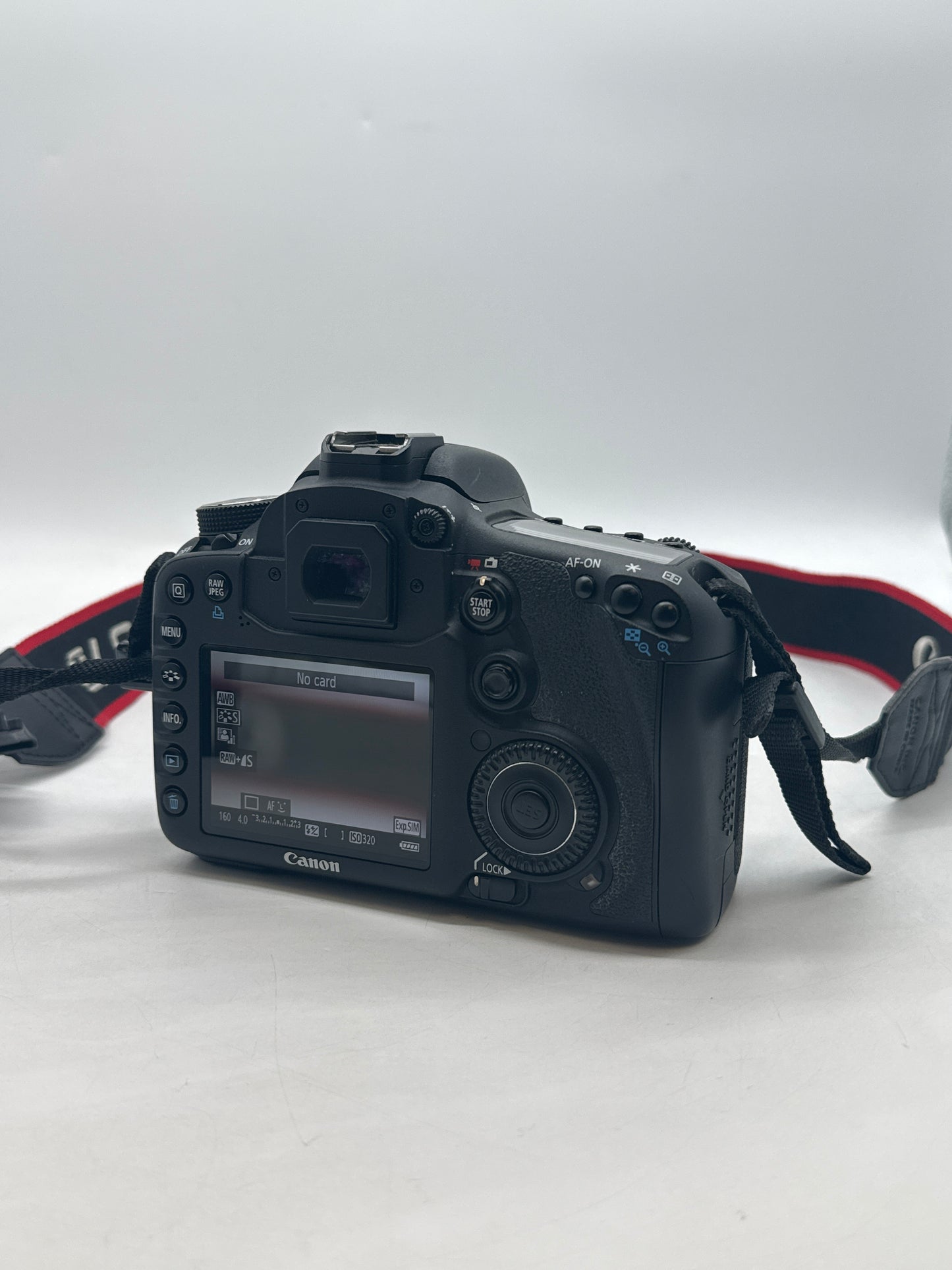 Canon EOS 7D 18.0 MP Digital SLR Camera Only - Broken pins on card slot