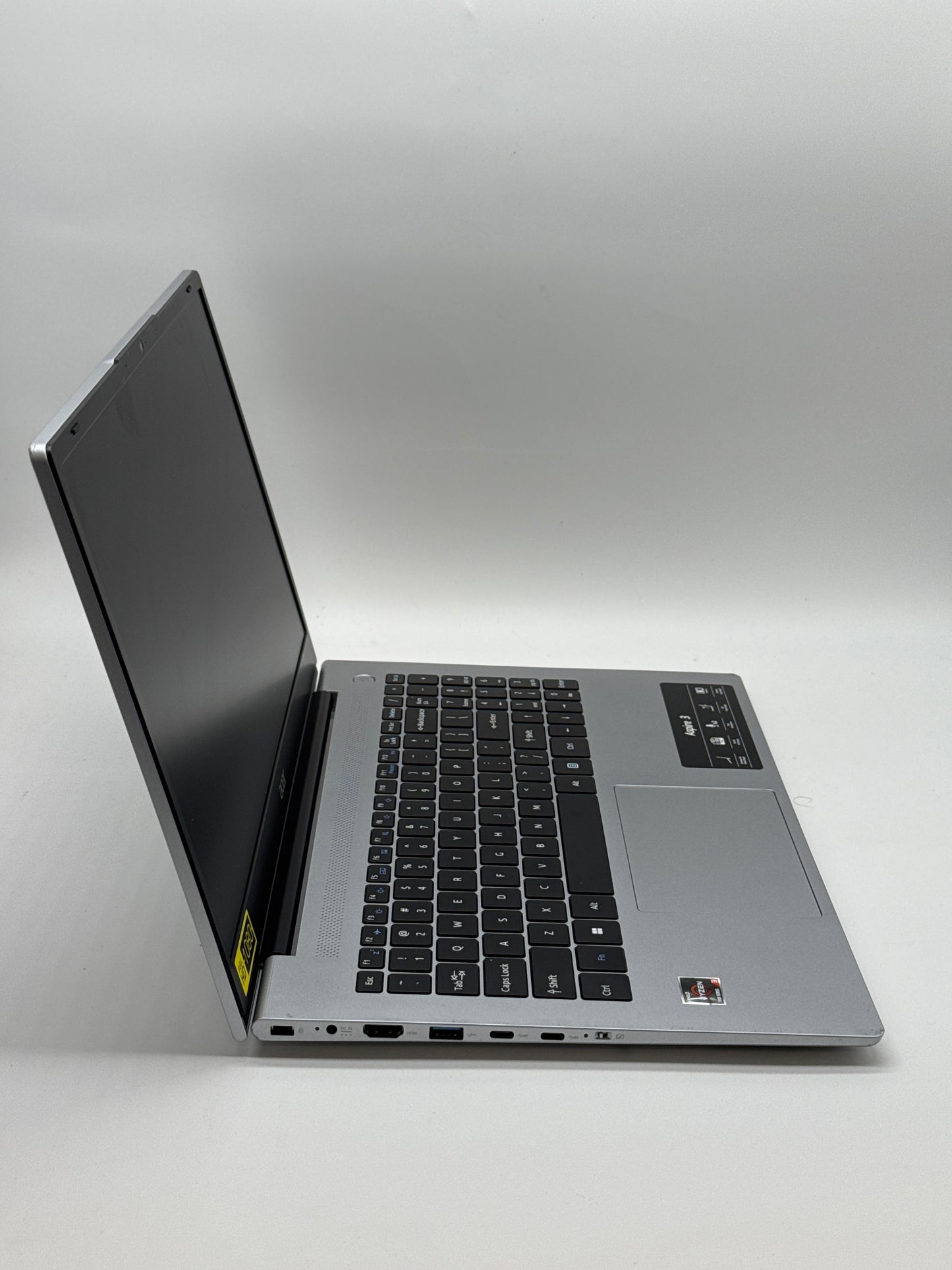 Acer Aspire 3 A325-42 Laptop 16 inch AMD Ryzen 3 128GB Storage - Untested