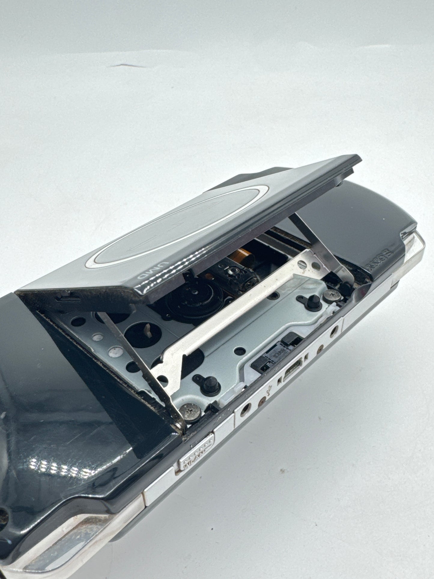 Sony PlayStation Portable PSP-3000 Piano Black Console #358 w/ 1GB Memory & Charger