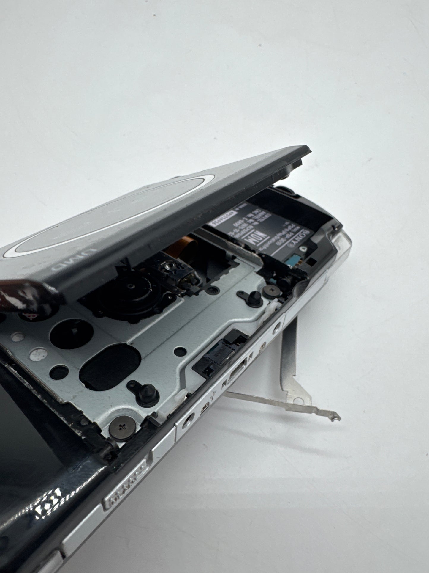 Sony PSP-3010 Black Console #246 No Battery or Lid No Charger BAD UMD AS IS