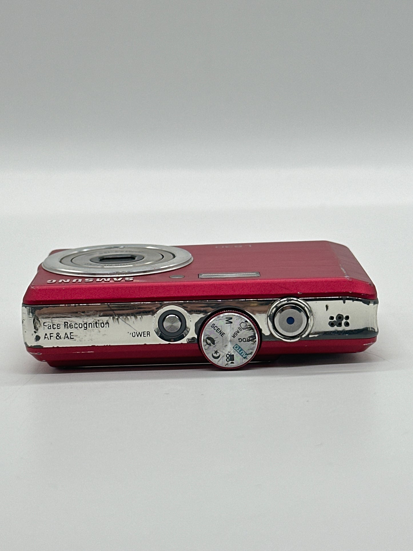 Samsung L830 8MP Compact Digital Camera Red - No Charger