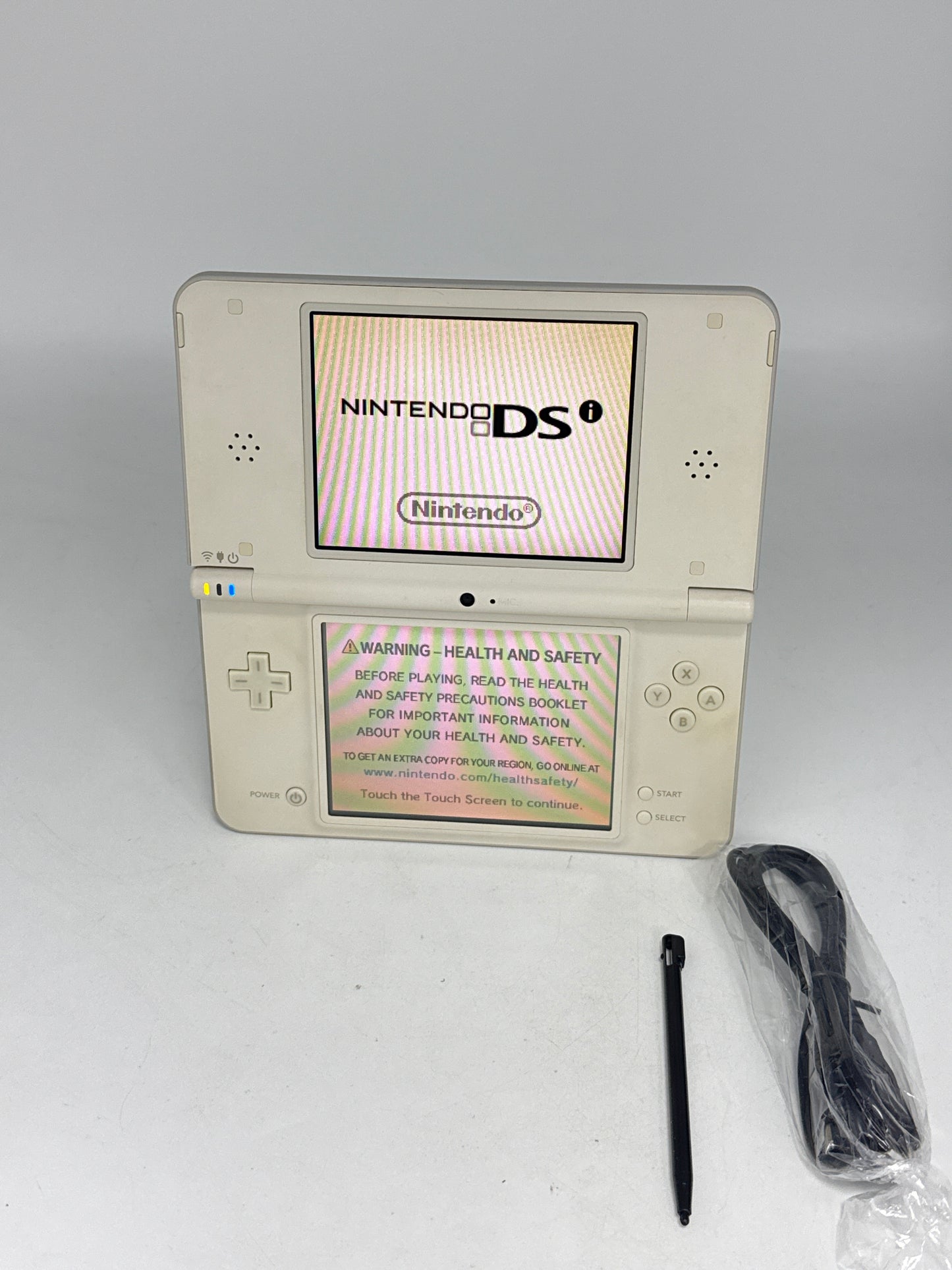Nintendo DSi LL UTL-001(JPN) White Console #413 w/ Stylus & Charger READ AS IS