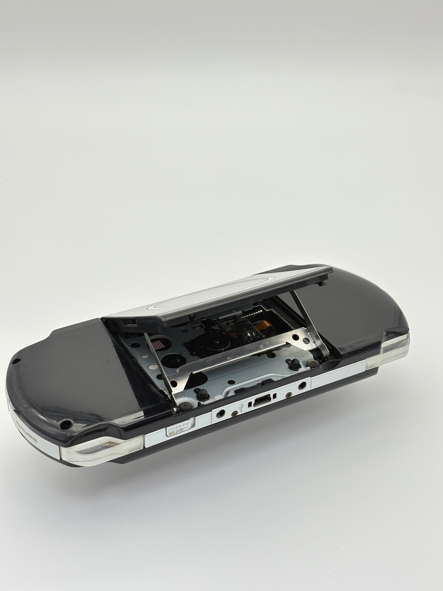 Sony PSP-3000 Piano Black Console #205 w/1200 mAh Battery