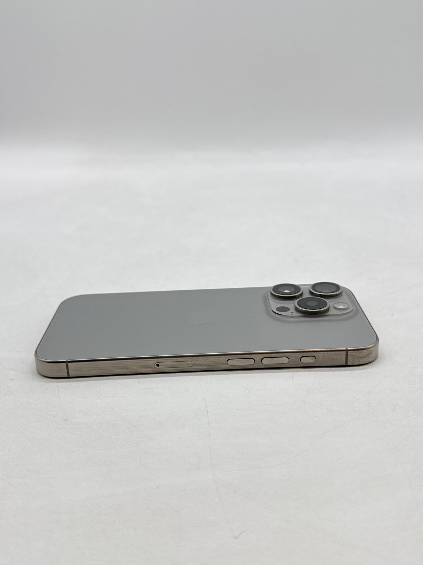 Unlocked Apple iPhone 15 Pro A3102 128GB Natural Titanium - Service Battery 78%