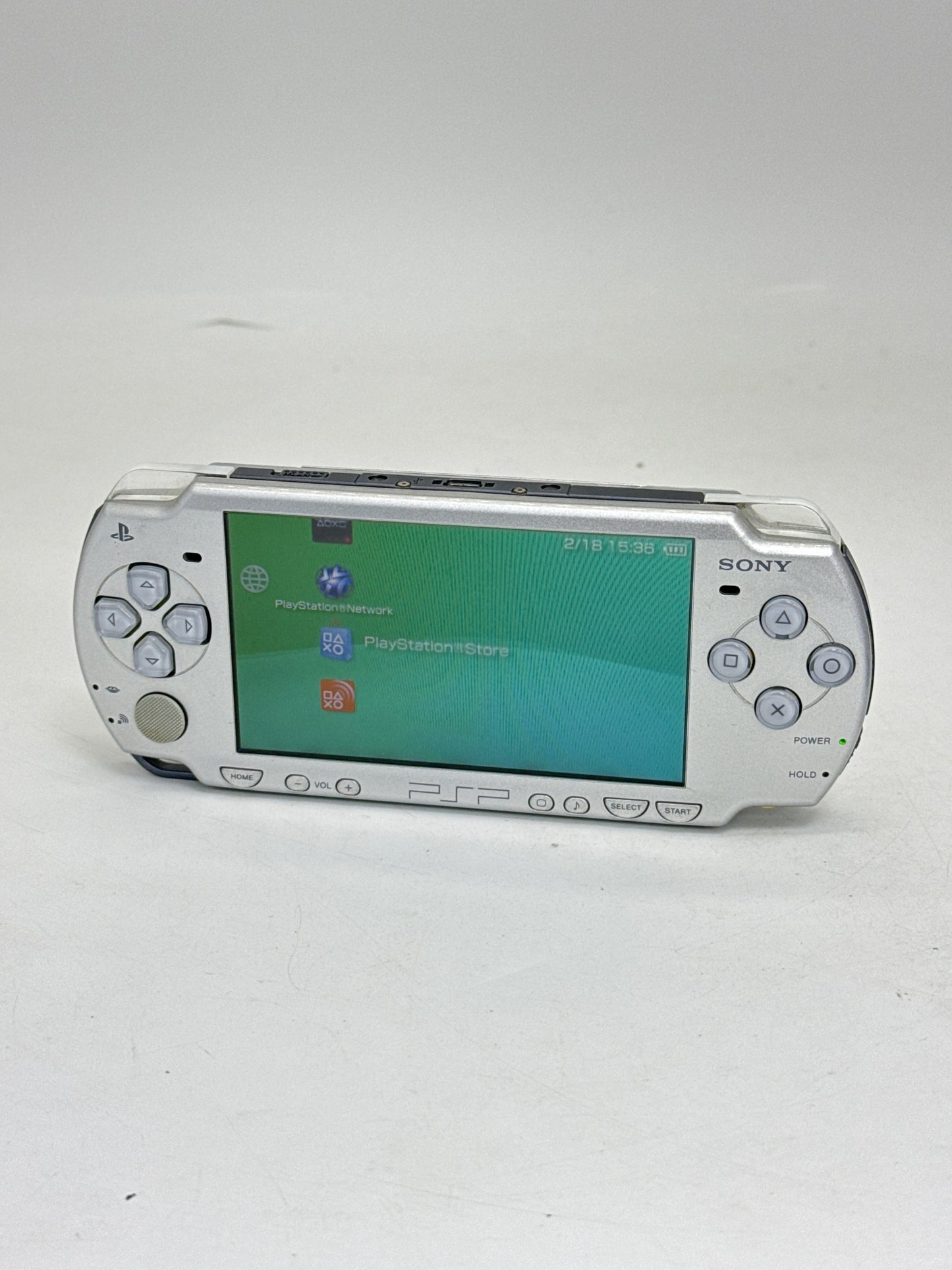 Sony PlayStation Portable PSP-2000 Silver Console #387 w/ OEM 1200mAh Battery