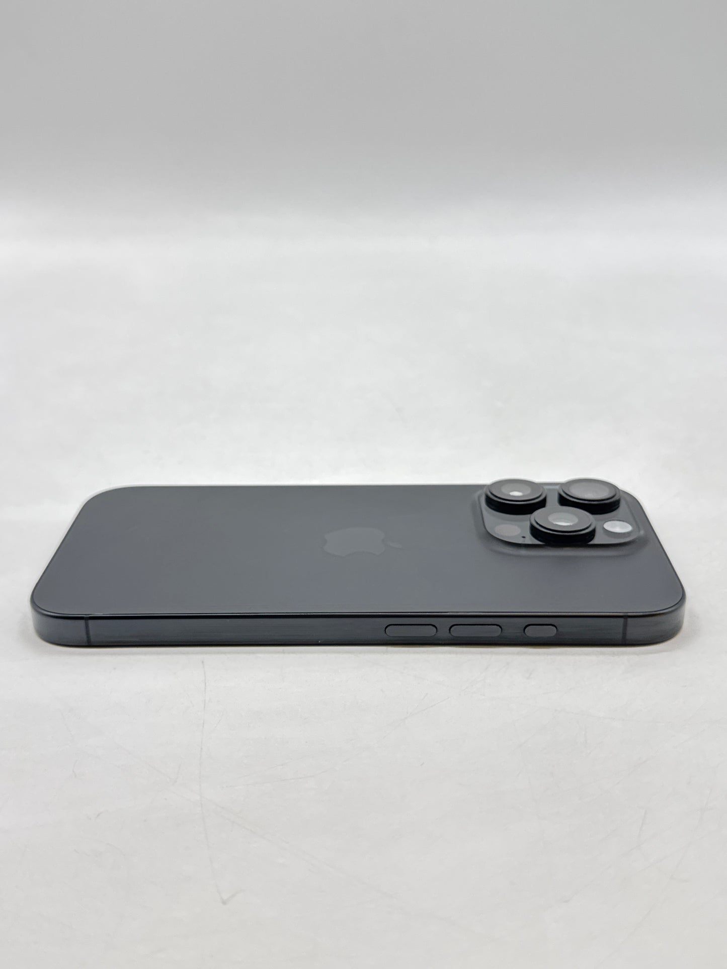 Unlocked Apple iPhone 16 Pro A3083 128GB Black Titanium 98% Battery Health