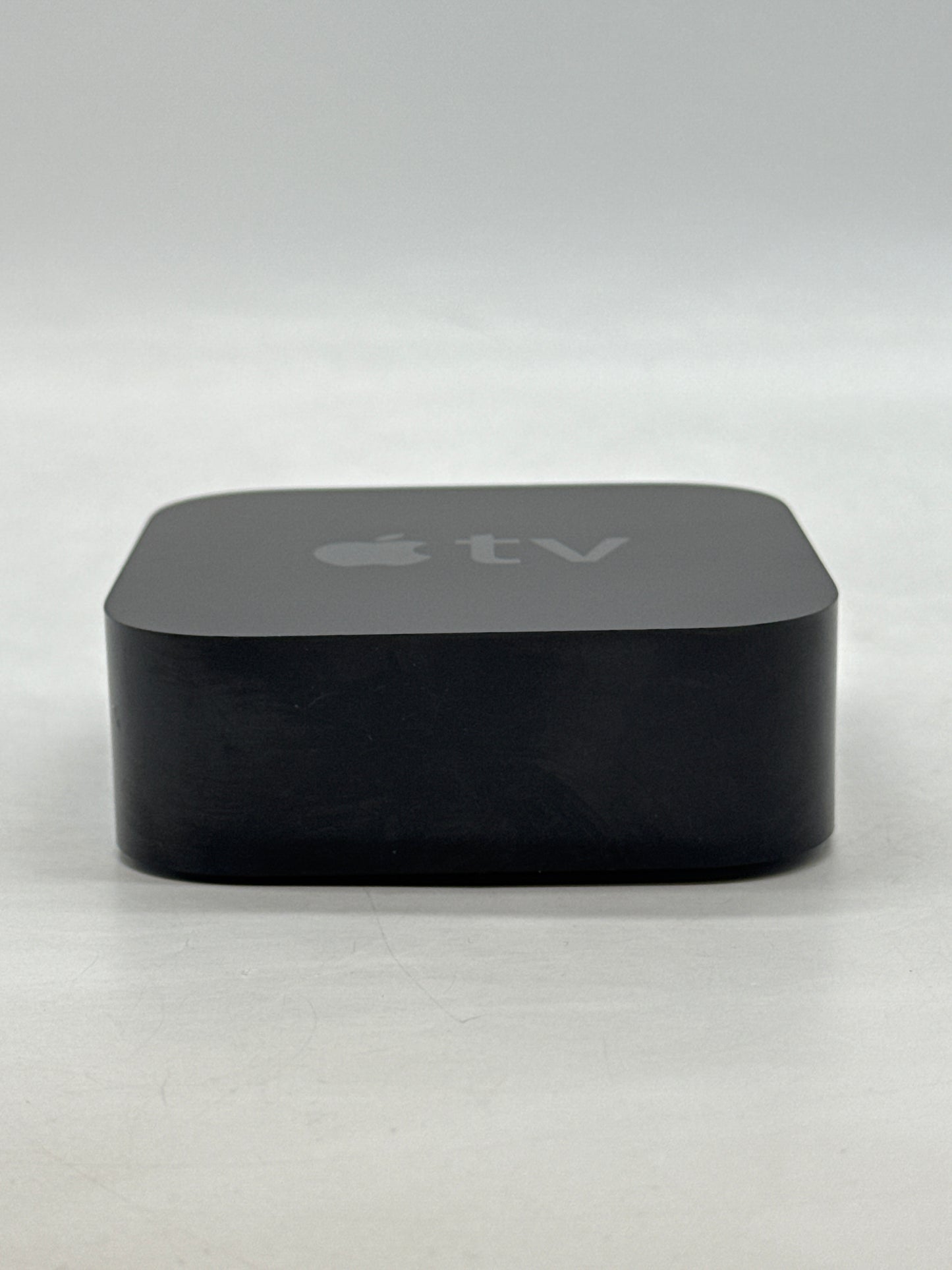 Apple TV 4th Gen A1625 32GB Media Streamer