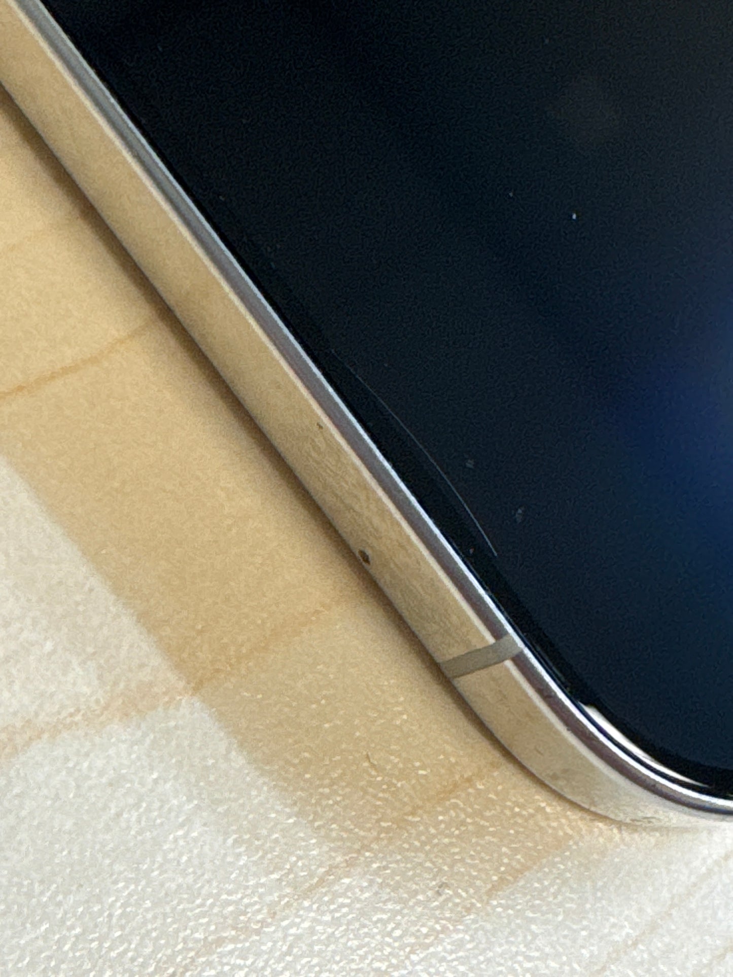 AT&T Apple iPhone 16 Pro Max A3084 256GB White Titanium 100% Battery health