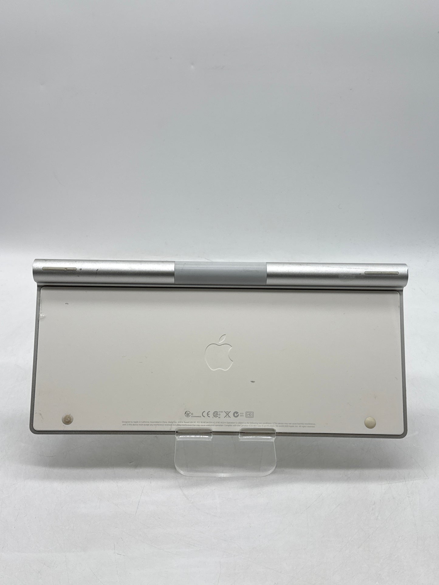 Apple A1314 Wireless Keyboard White - Untested