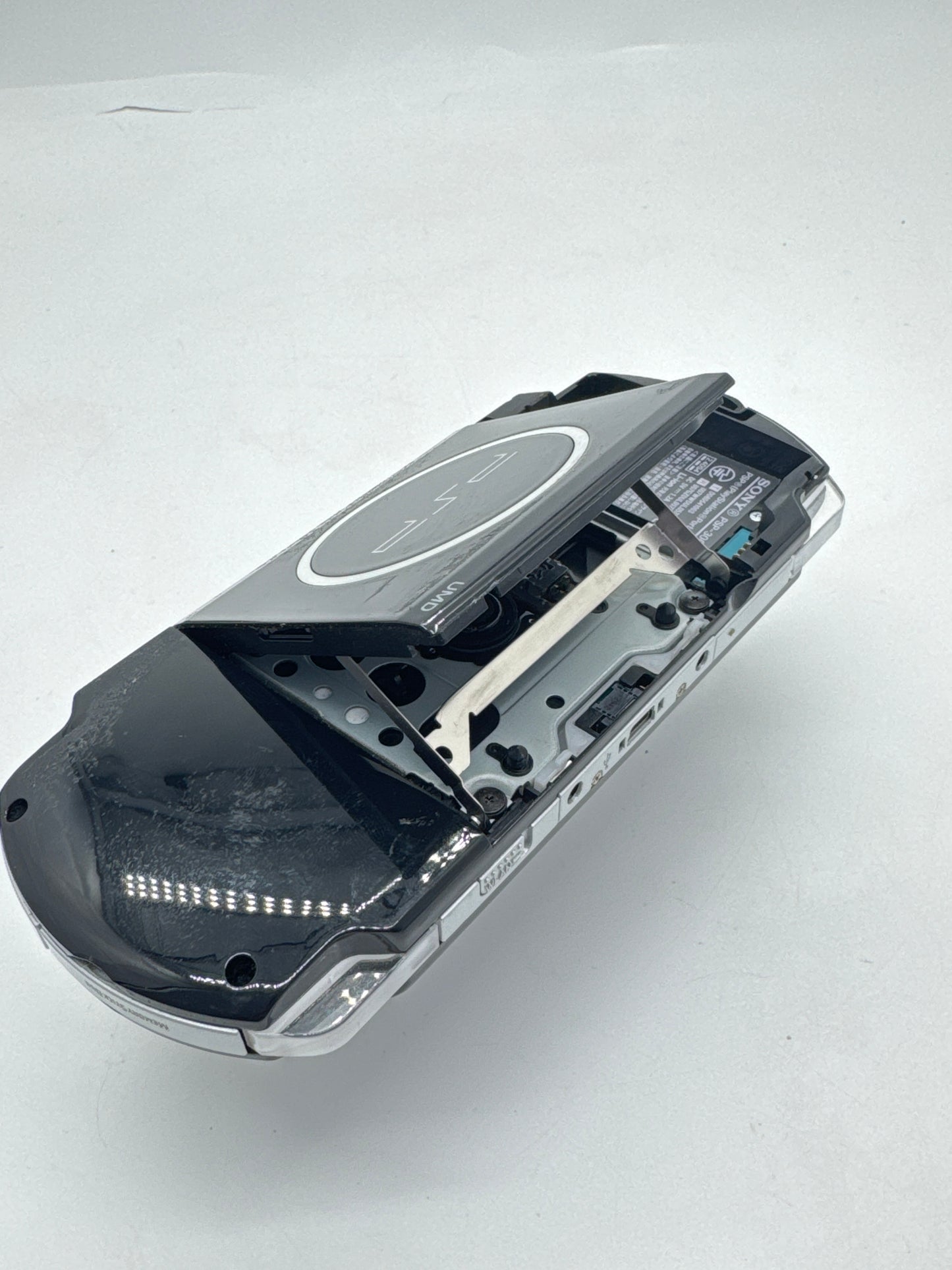 Sony PSP-3000 Piano Black Console #304 No Battery or Lid No Charger BAD UMD AS IS