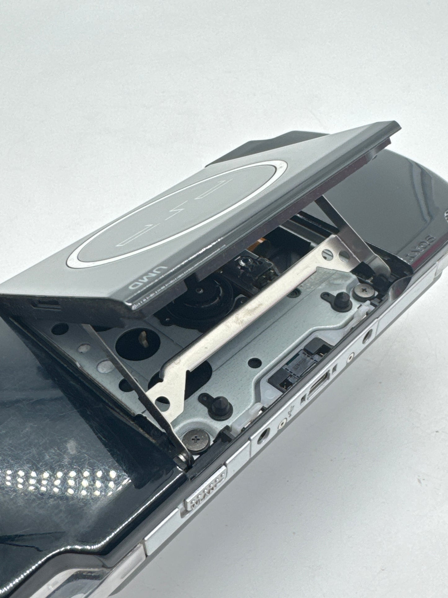 Sony PlayStation Portable PSP-3000 Piano Black Console #359 w/ 1GB Memory & Charger