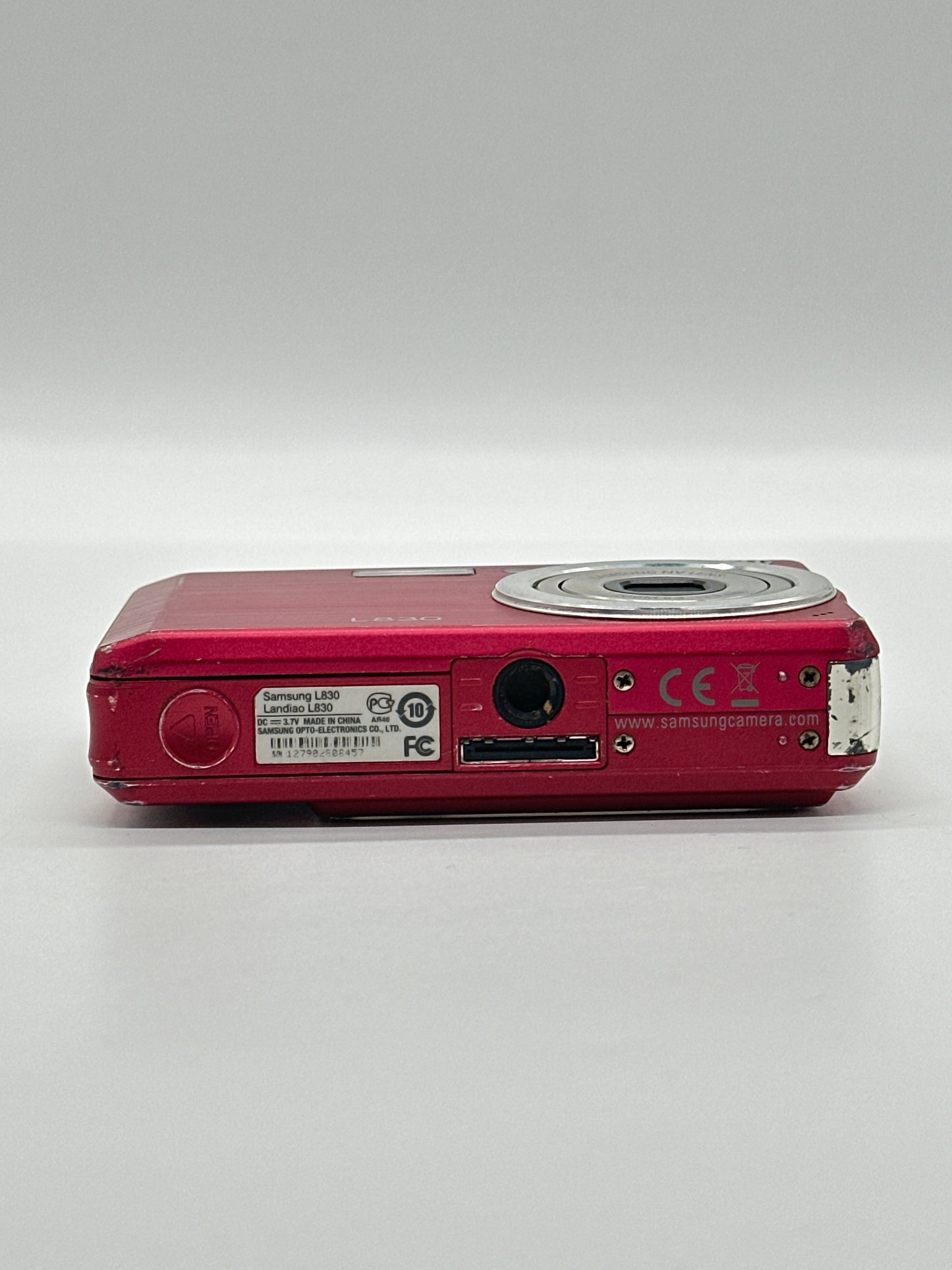 Samsung L830 8MP Compact Digital Camera Red - No Charger