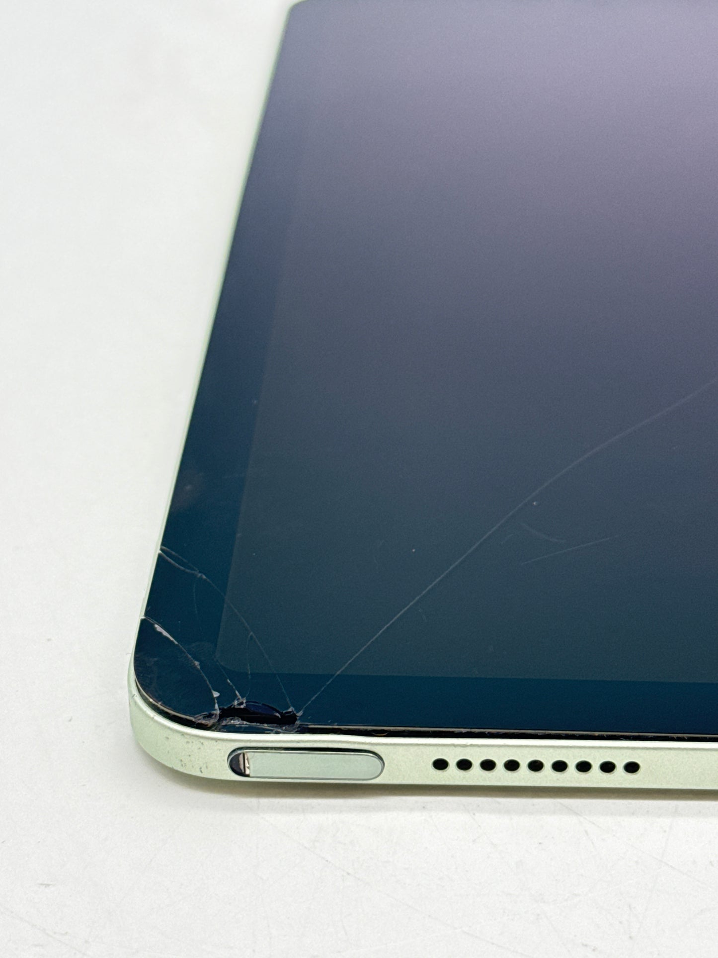 Apple iPad Air 4th Gen A2316 Wi-Fi 10.9" 64GB Cracked Screen - Green !Read