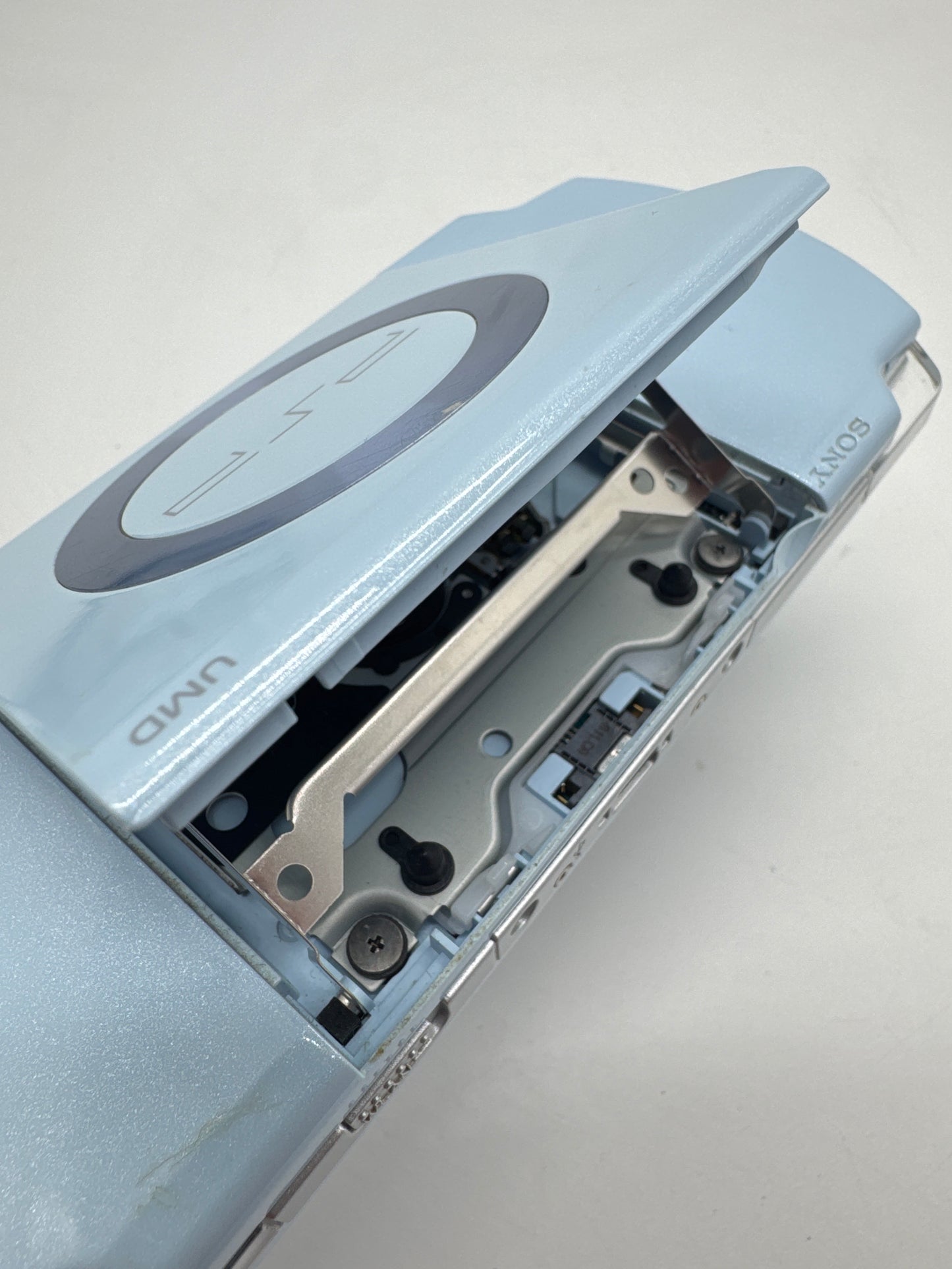 Sony PSP-2000 Blue Console #91 w/1200mAh Battery & No Charger NOISY DISC DRIVE