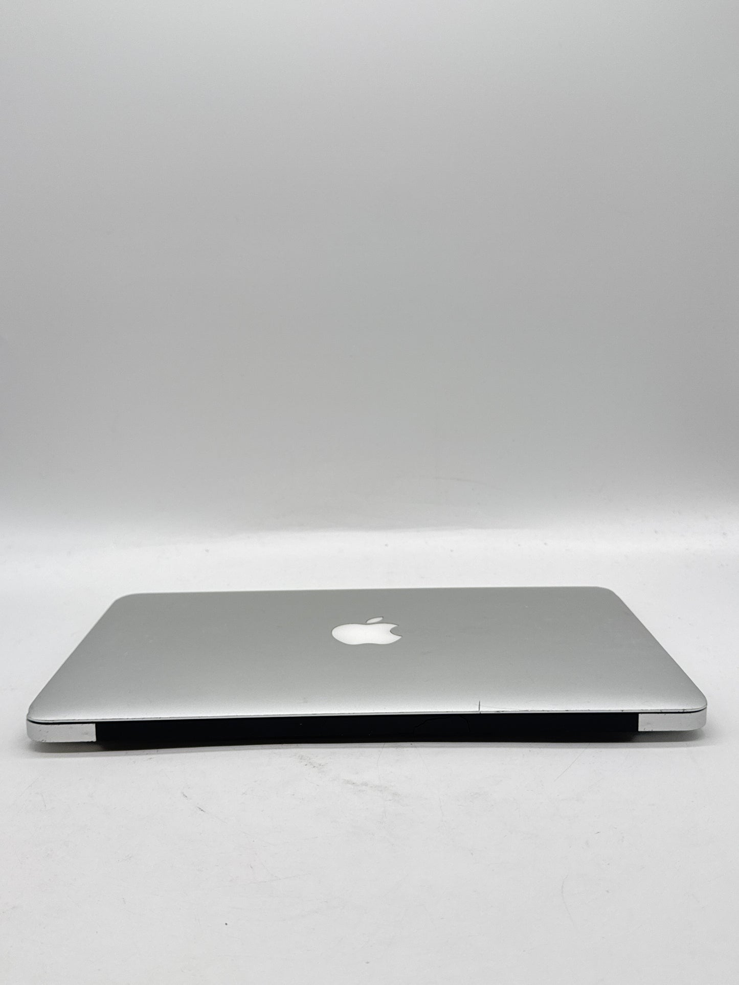 2015 Apple MacBook Air 11.6" A1465 Intel Core i5 4GB RAM 128GB Silver  !READ