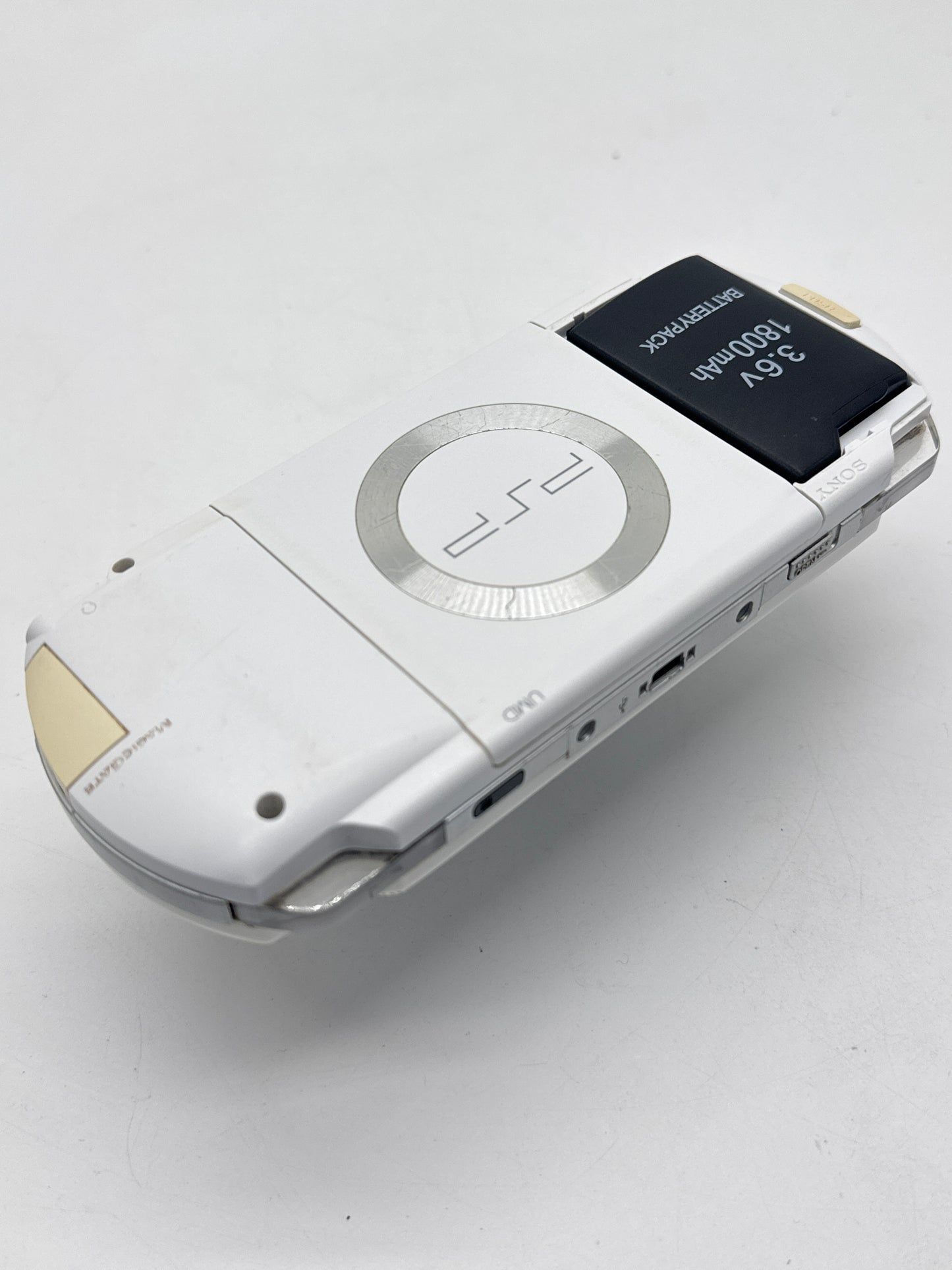 Sony PSP-1000 White Console #39 w/ 1800mAh Battery No Back Lid BAD UMD AS IS