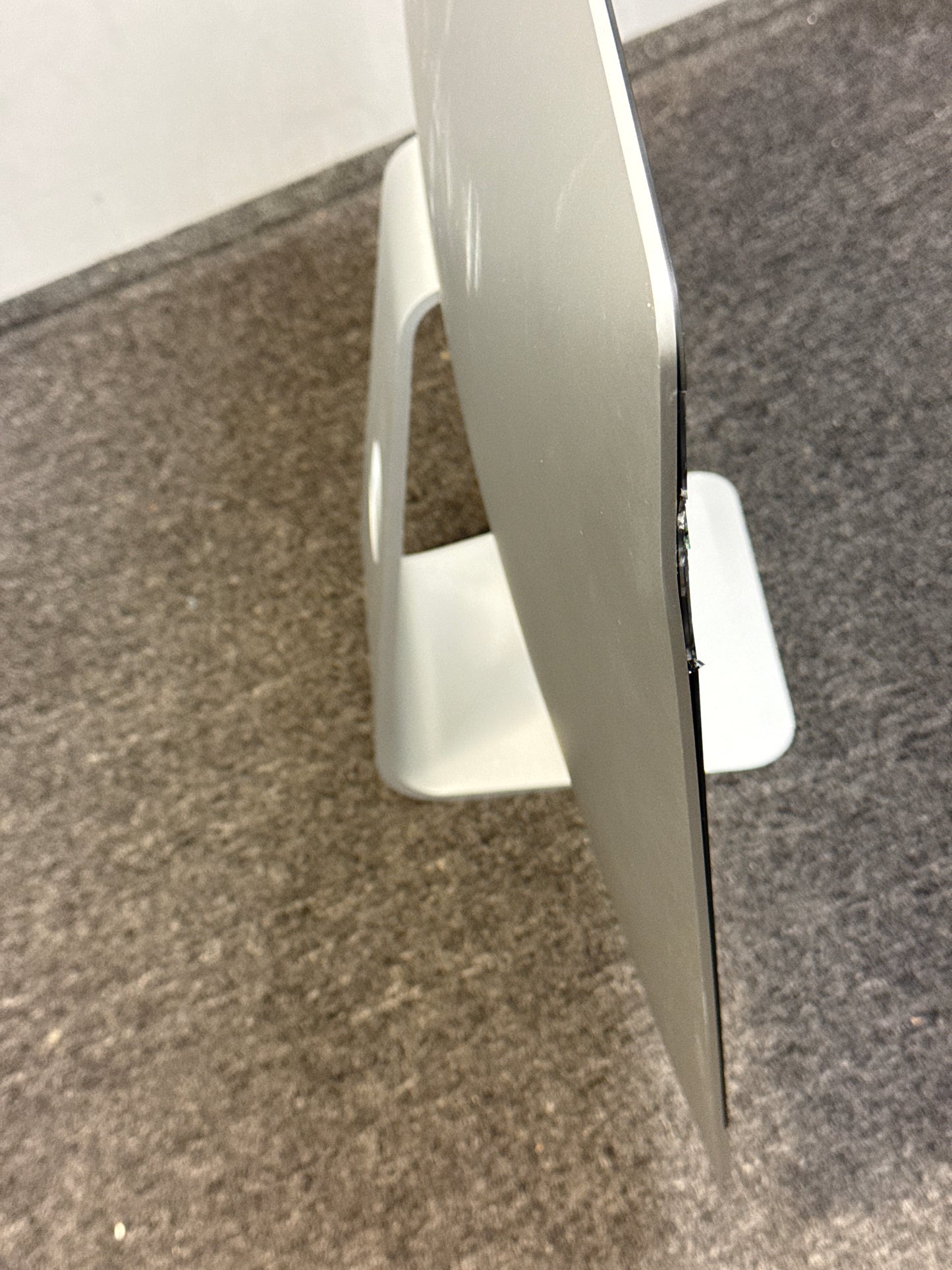 2020 Apple iMac 27" Retina 5K A2115 Core i7 3.8GHz 16GB RAM 1TB SSD - Cracked Screen