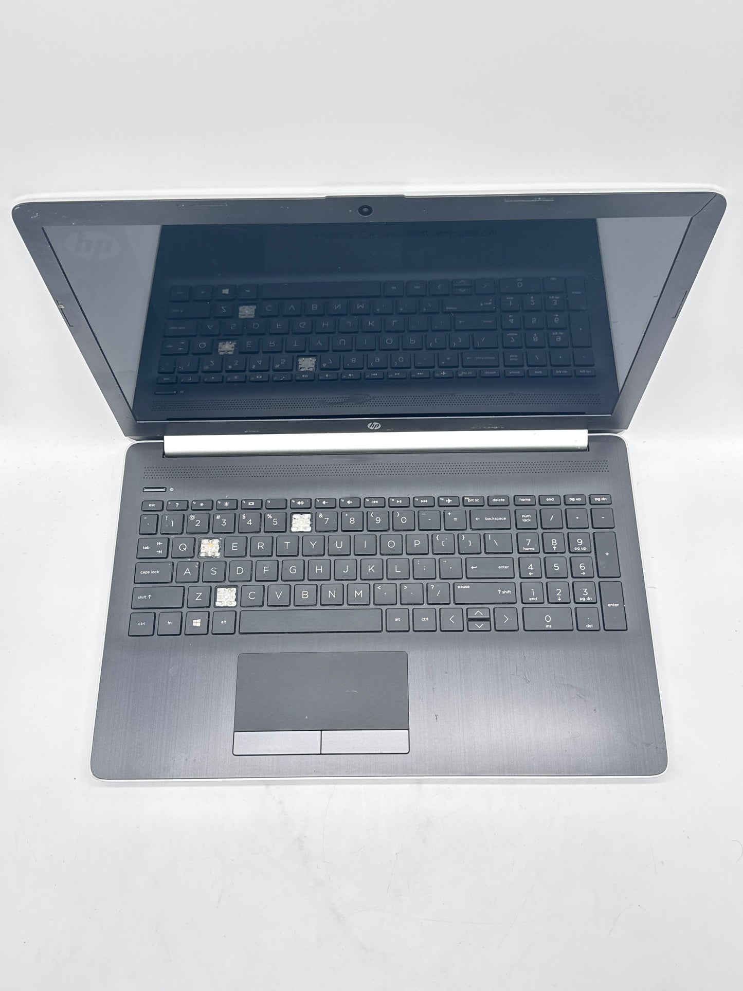 HP 15-db0031nr 15-inch AMD A9 4GB RAM 1TB Silver NO OS MISSING KEYS READ