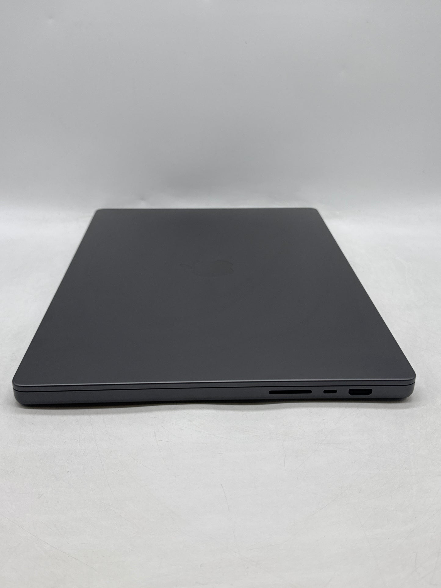 2024 Apple MacBook Pro 16.2" A3186 Apple M4 Max 14C-CPU 32C-GPU 1TB SSD 36GB RAM