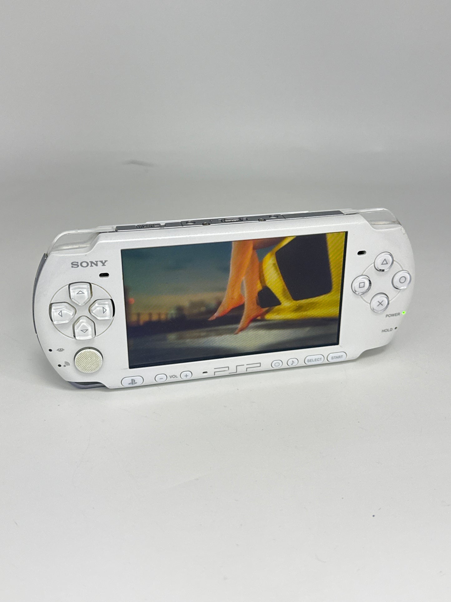 Sony PSP-3000 White Console #448 w/ 1200mAh Battery & 4GB Memory Stick