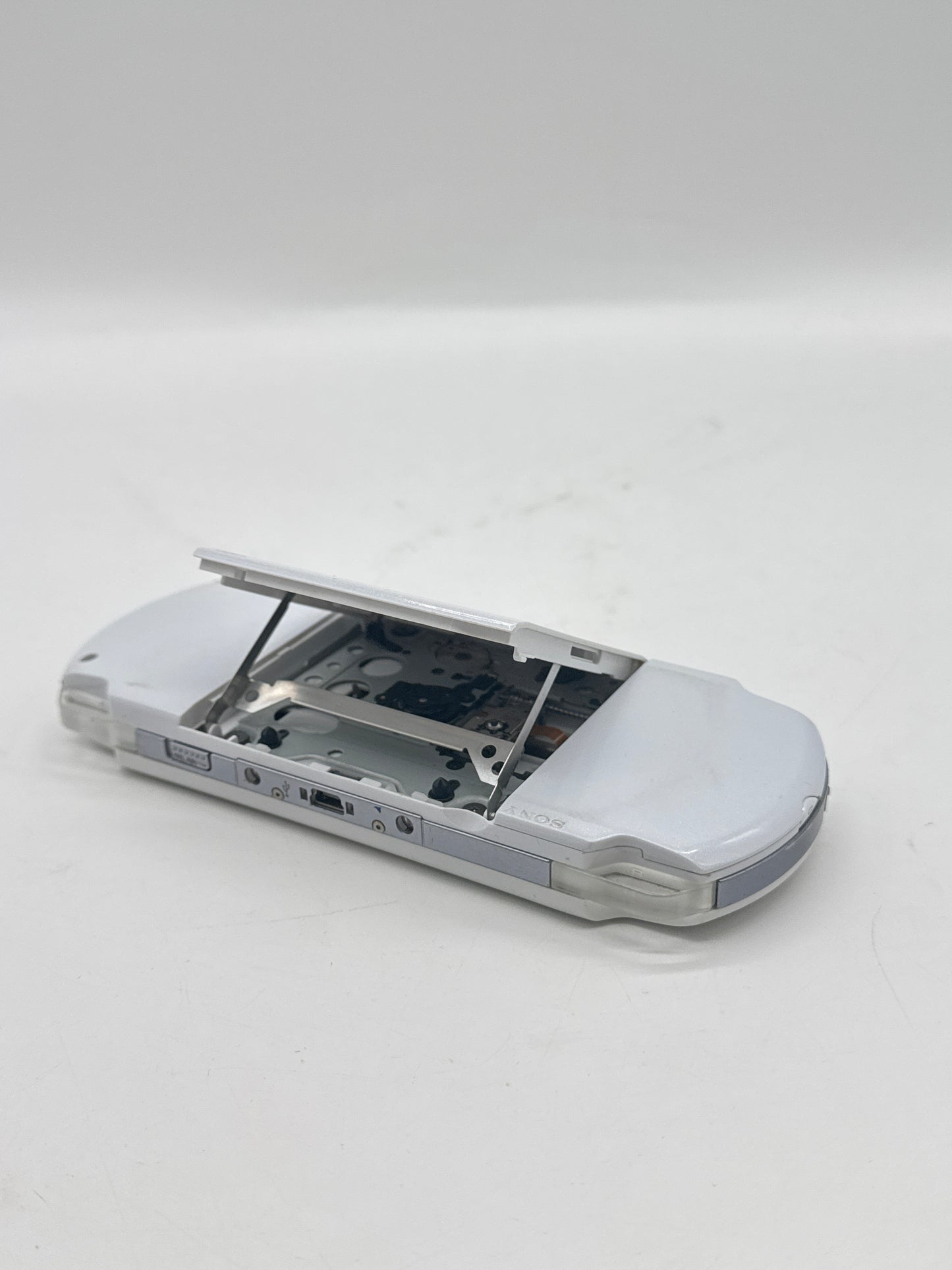 Sony PlayStation PSP-3000 Crystal White Console Only For Parts  !READ