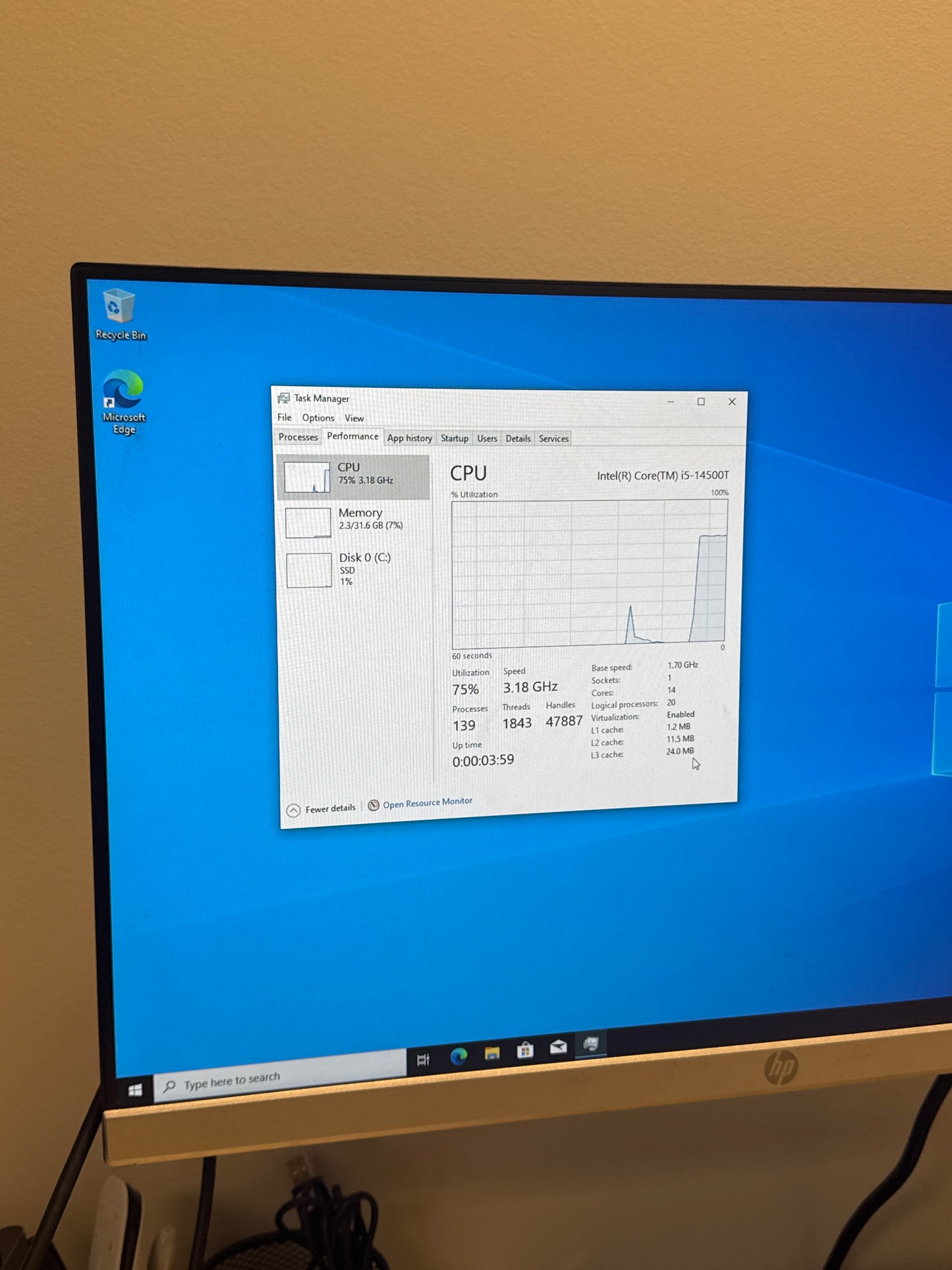 Lenovo ThinkCentre M70q Gen 5 Desktop Core i5-14500T 16GB RAM 256GB SSD