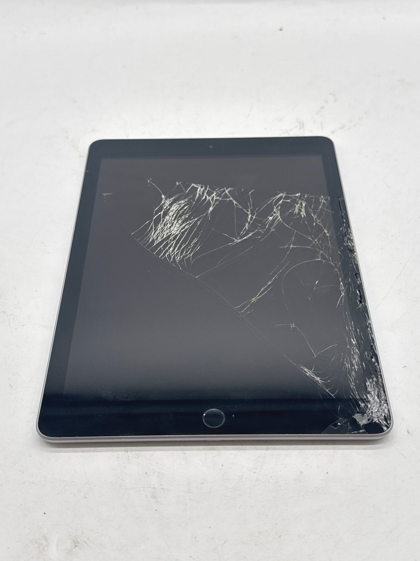 Apple iPad 6th Gen 9.7" A1893 Wi-Fi 32GB Space Gray Parts Only !READ