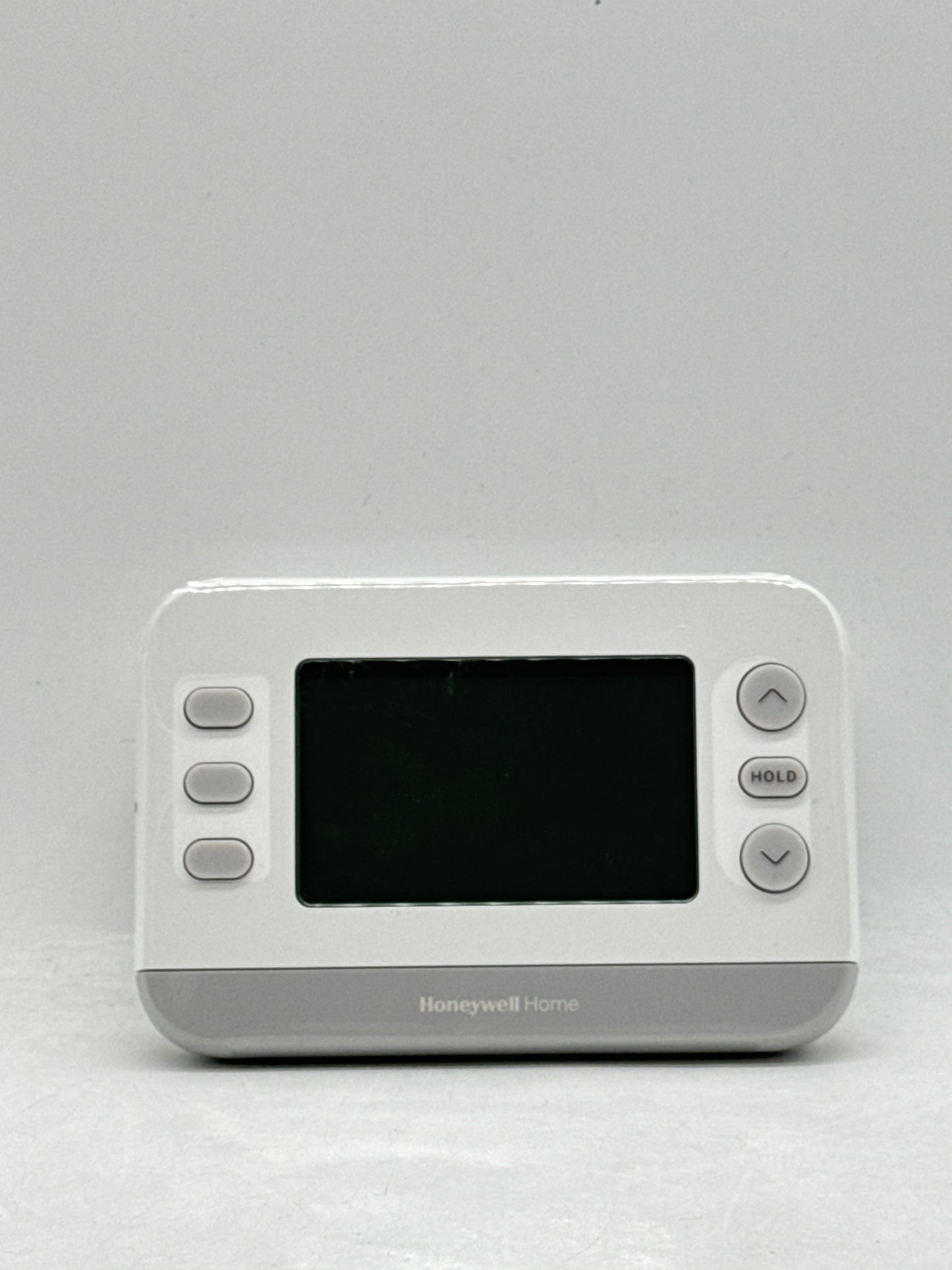 Lot of 4 Honeywell Home RTH21B X2P 1-Stage Programmable Thermostat