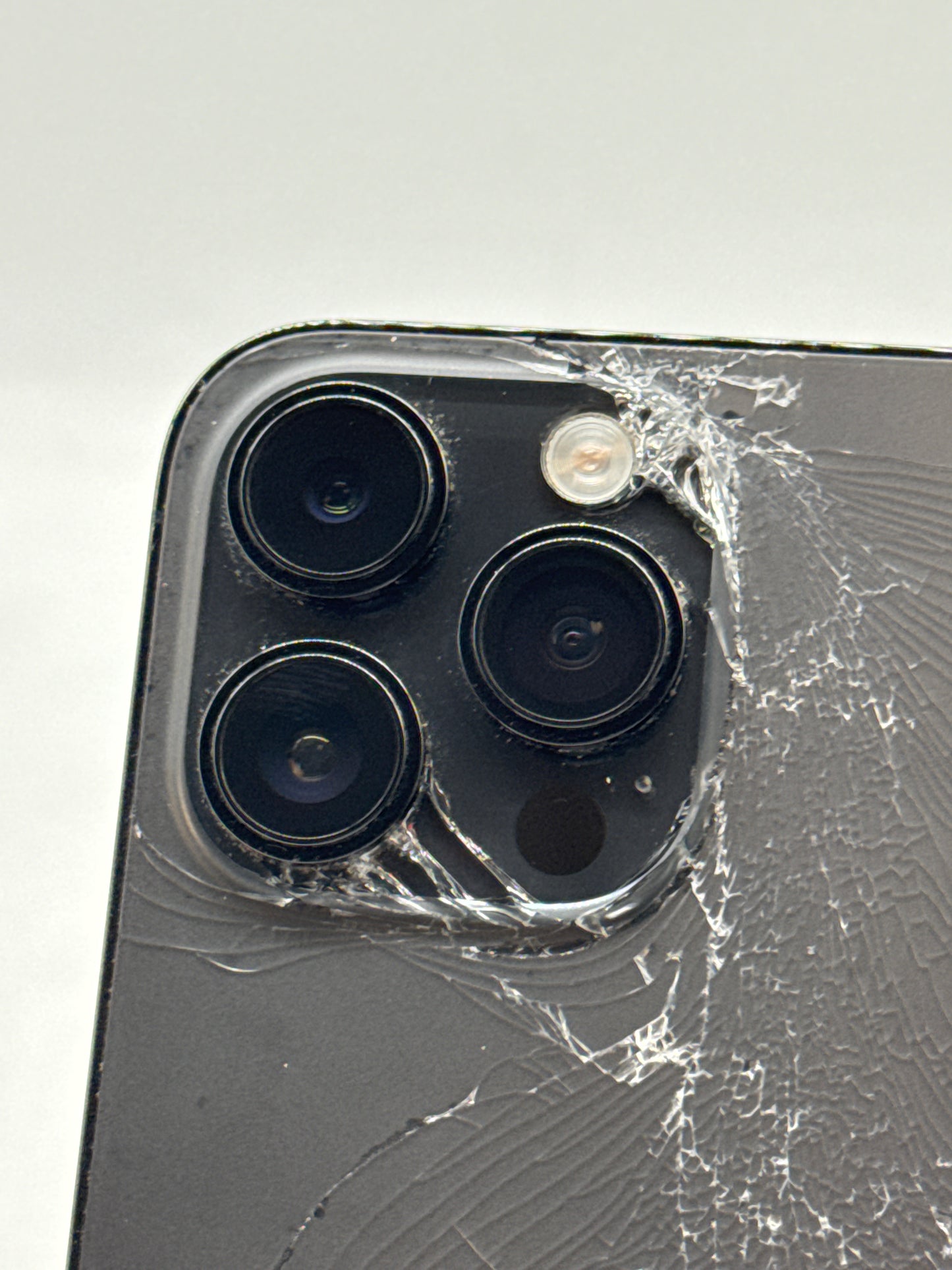 AT&T Apple iPhone 14 Pro Max A2651 256GB Space Black - Cracked Back Read!